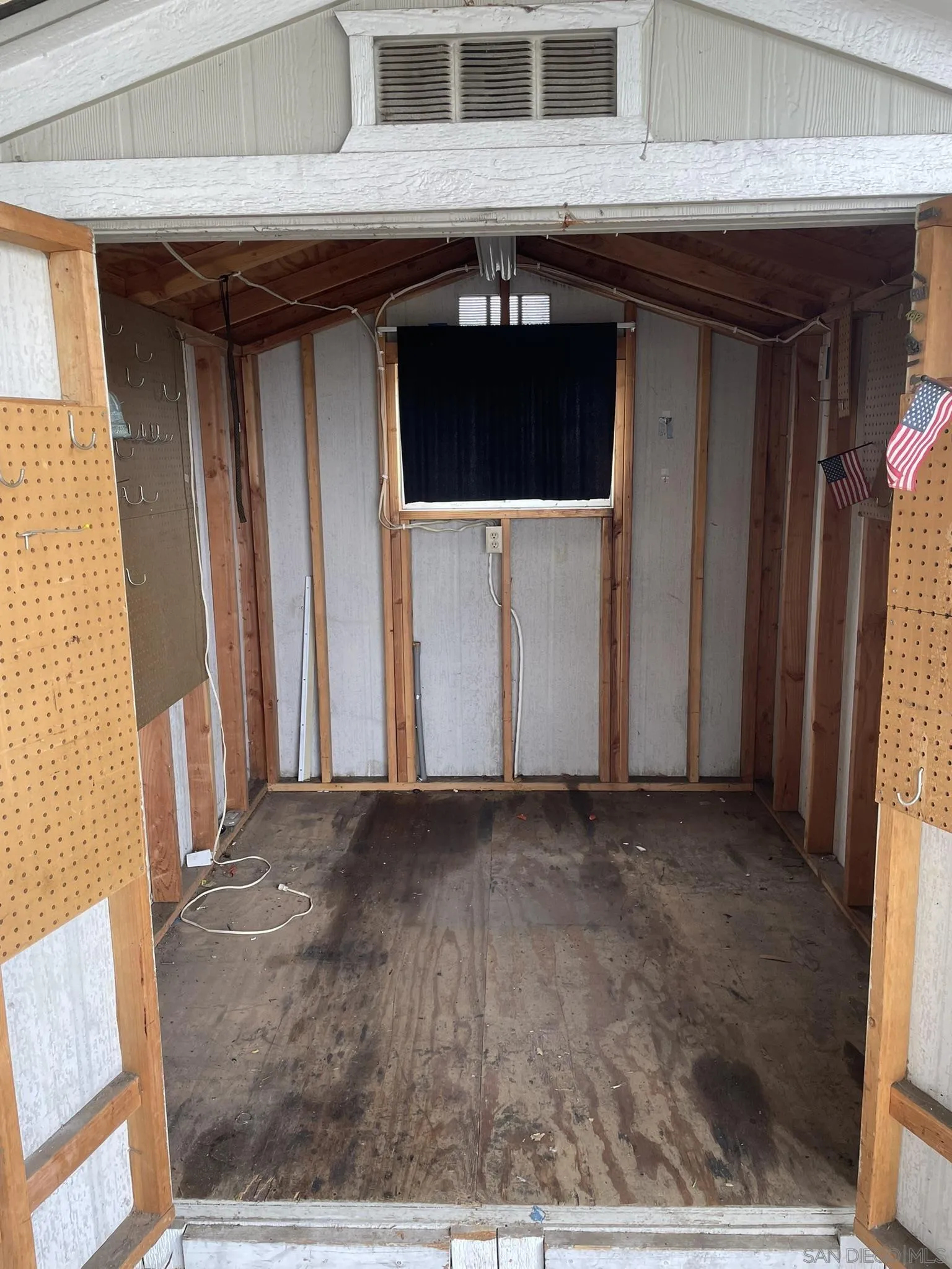 https://cdn.realtyfeed.com/cdn/127/250029192/d91b8283e39f67c745511d721547b196.webp