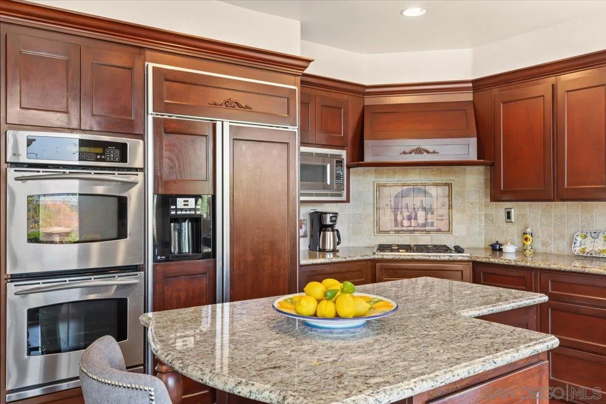 https://cdn.realtyfeed.com/cdn/127/250029211/bcfdcfcadf626ac8824335c25847608d.webp