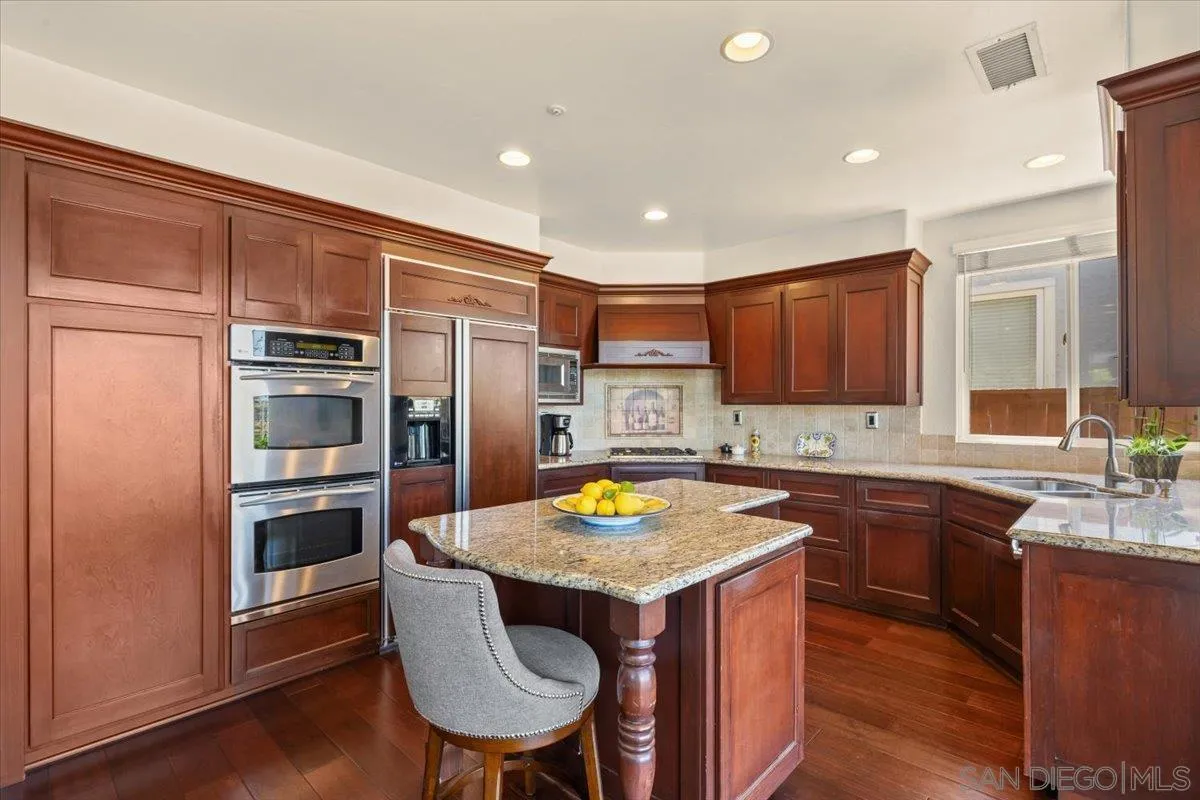 https://cdn.realtyfeed.com/cdn/127/250029211/c297342c8f8ded922d021617d70279ca.webp