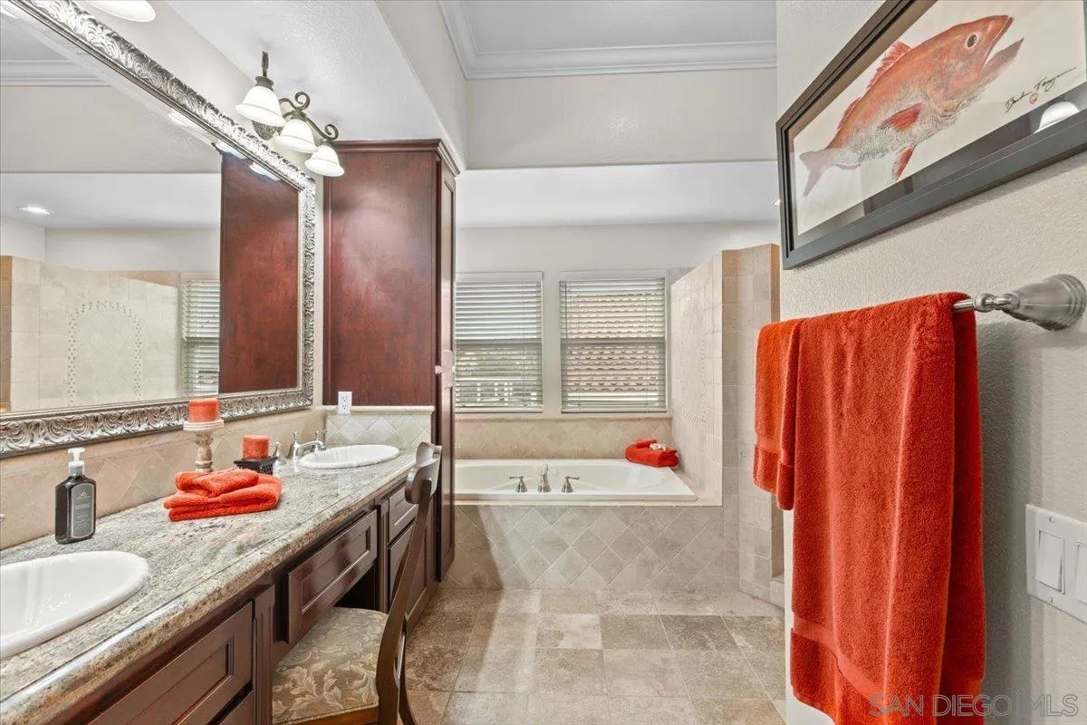 https://cdn.realtyfeed.com/cdn/127/250029211/ccf3f1df21c8b6b34214e7371e33f43c.webp