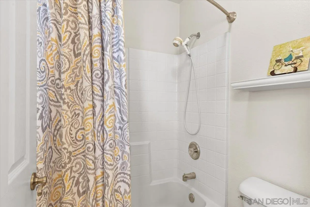 https://cdn.realtyfeed.com/cdn/127/250029211/d5f8d09e9316f8f8df9d2ae666ac7916.webp