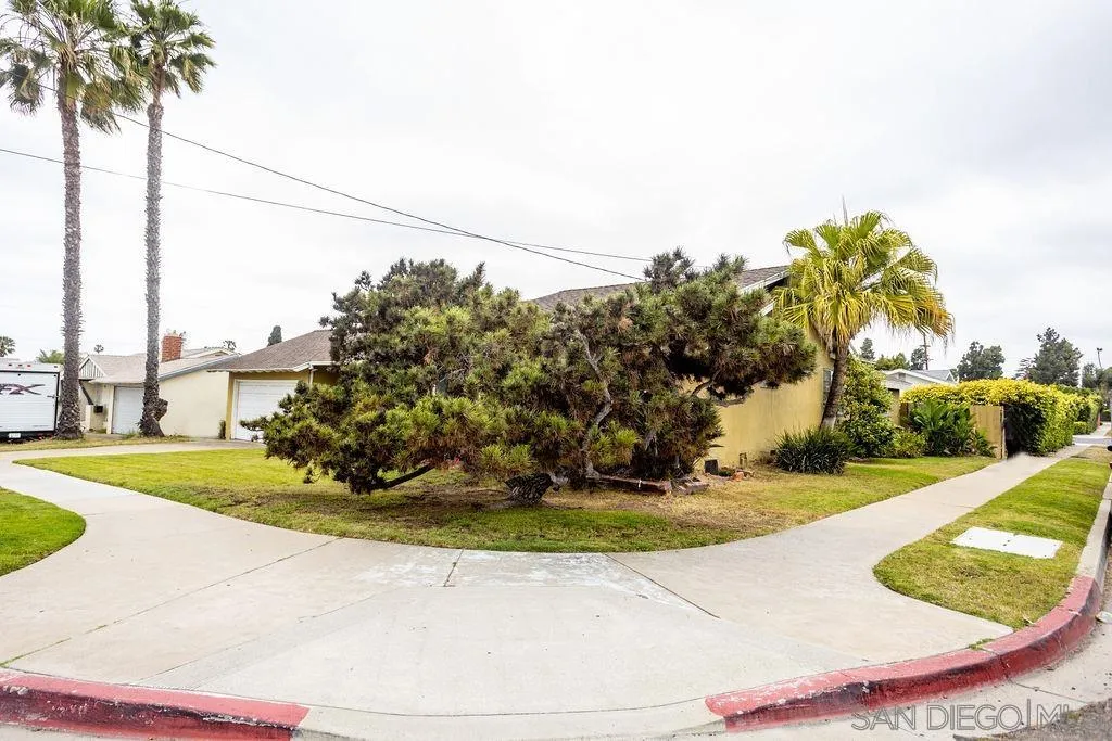 https://cdn.realtyfeed.com/cdn/127/250029214/bcc3dec50b5363e31075fea0e782a312.webp