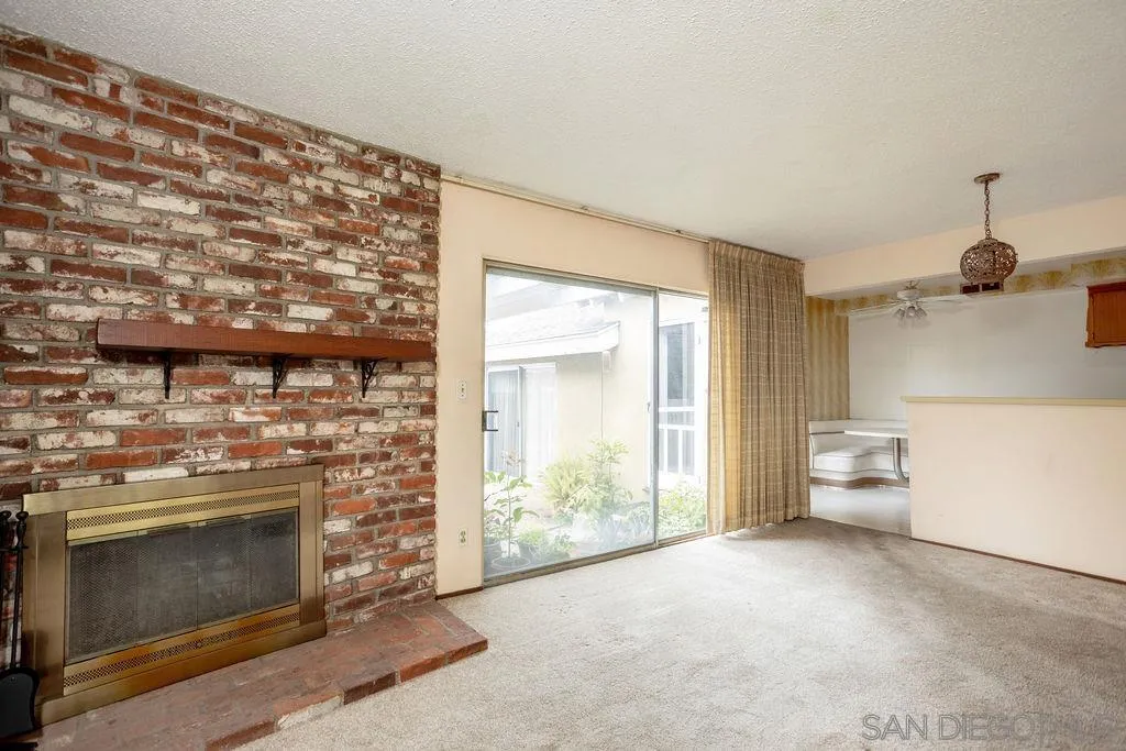 https://cdn.realtyfeed.com/cdn/127/250029214/ca64dfc1fa0917d5d063bb35f8018341.webp