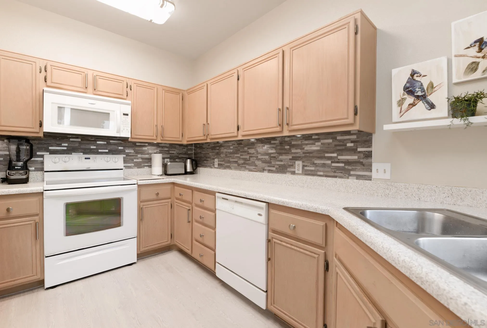 Photo #7: 250029222 Listing: Photo #7