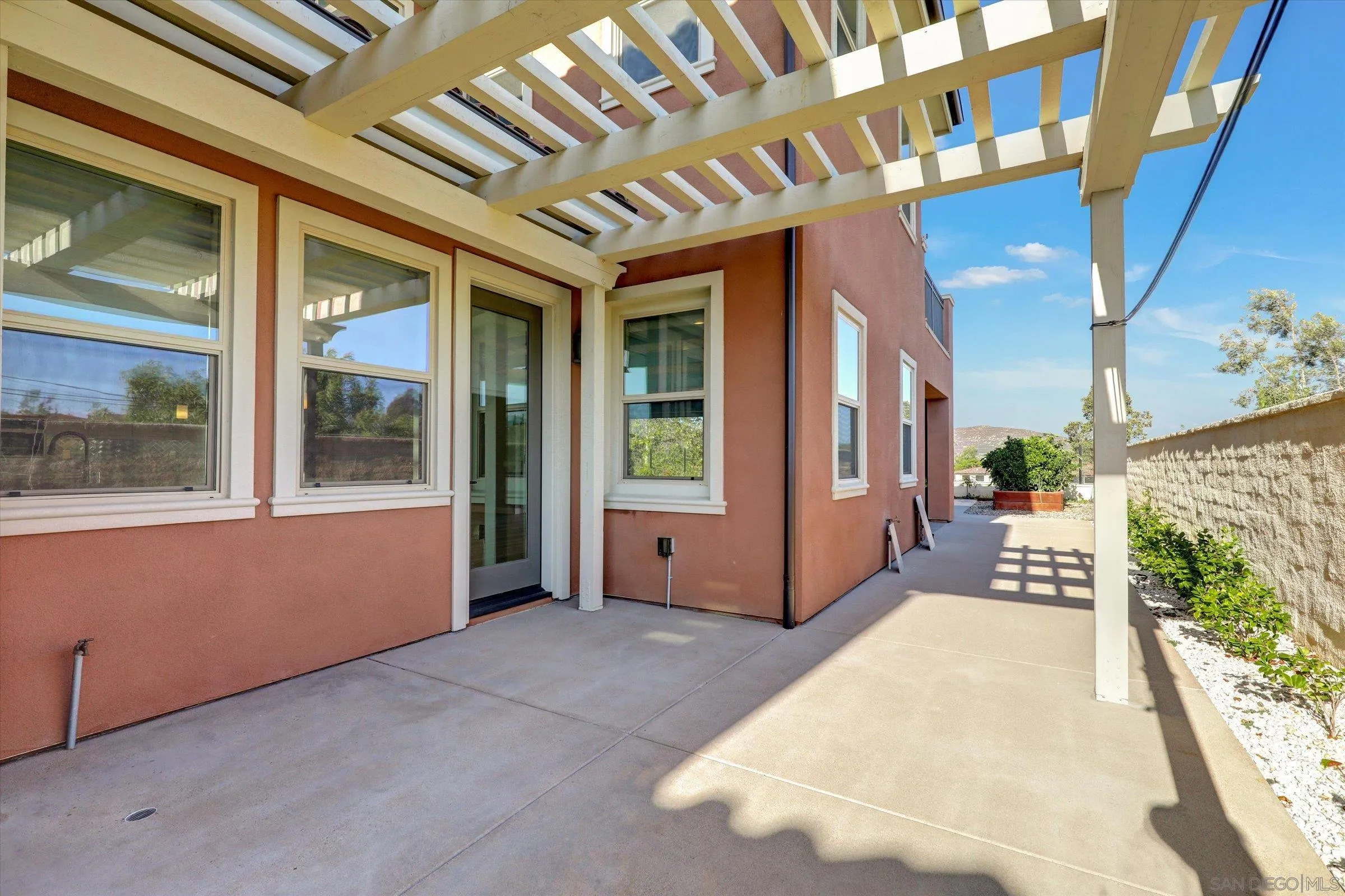 https://cdn.realtyfeed.com/cdn/127/250029228/9476165a947286d8de2adc2d54b03acf.webp