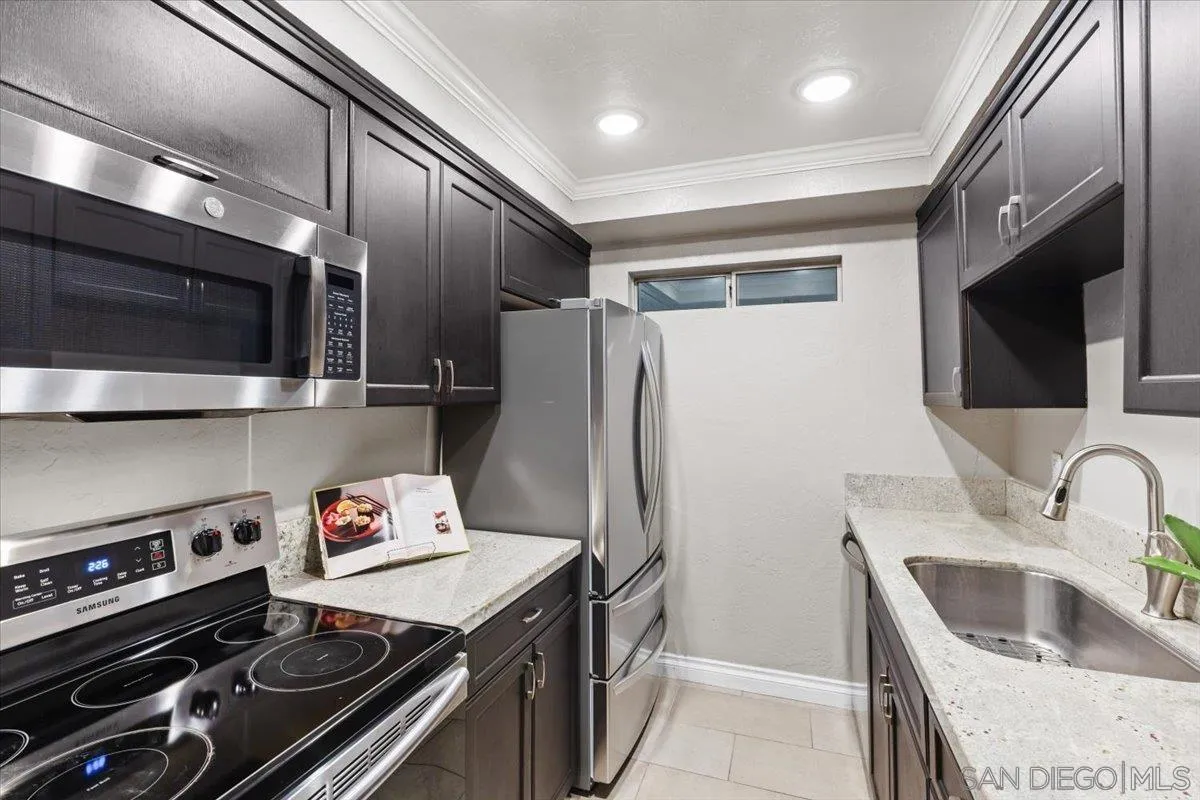 Photo #12: 250029232 Listing: Photo #12