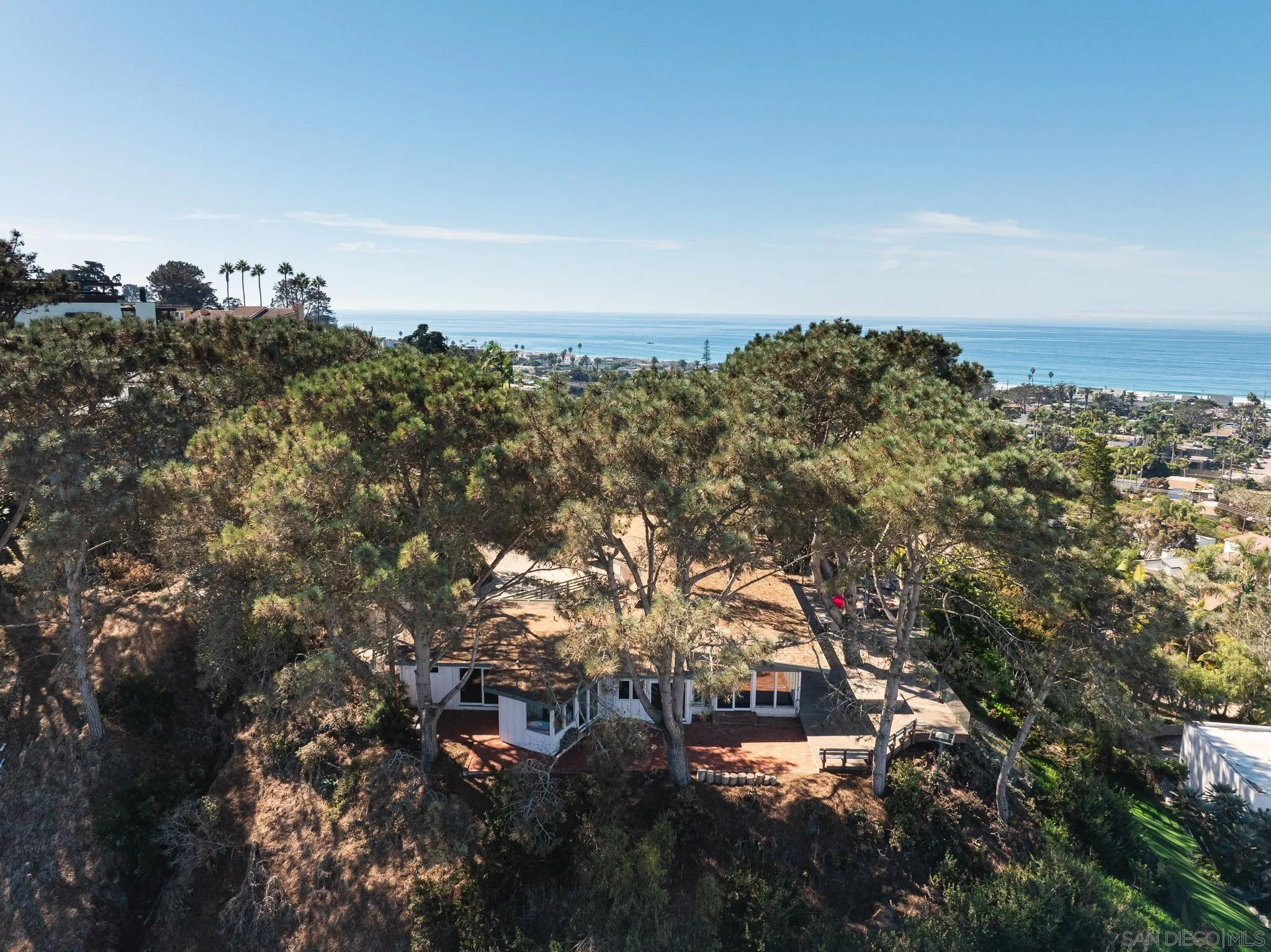 https://cdn.realtyfeed.com/cdn/127/250029240/0116d0743bc56e139567176e3739f61f.webp
