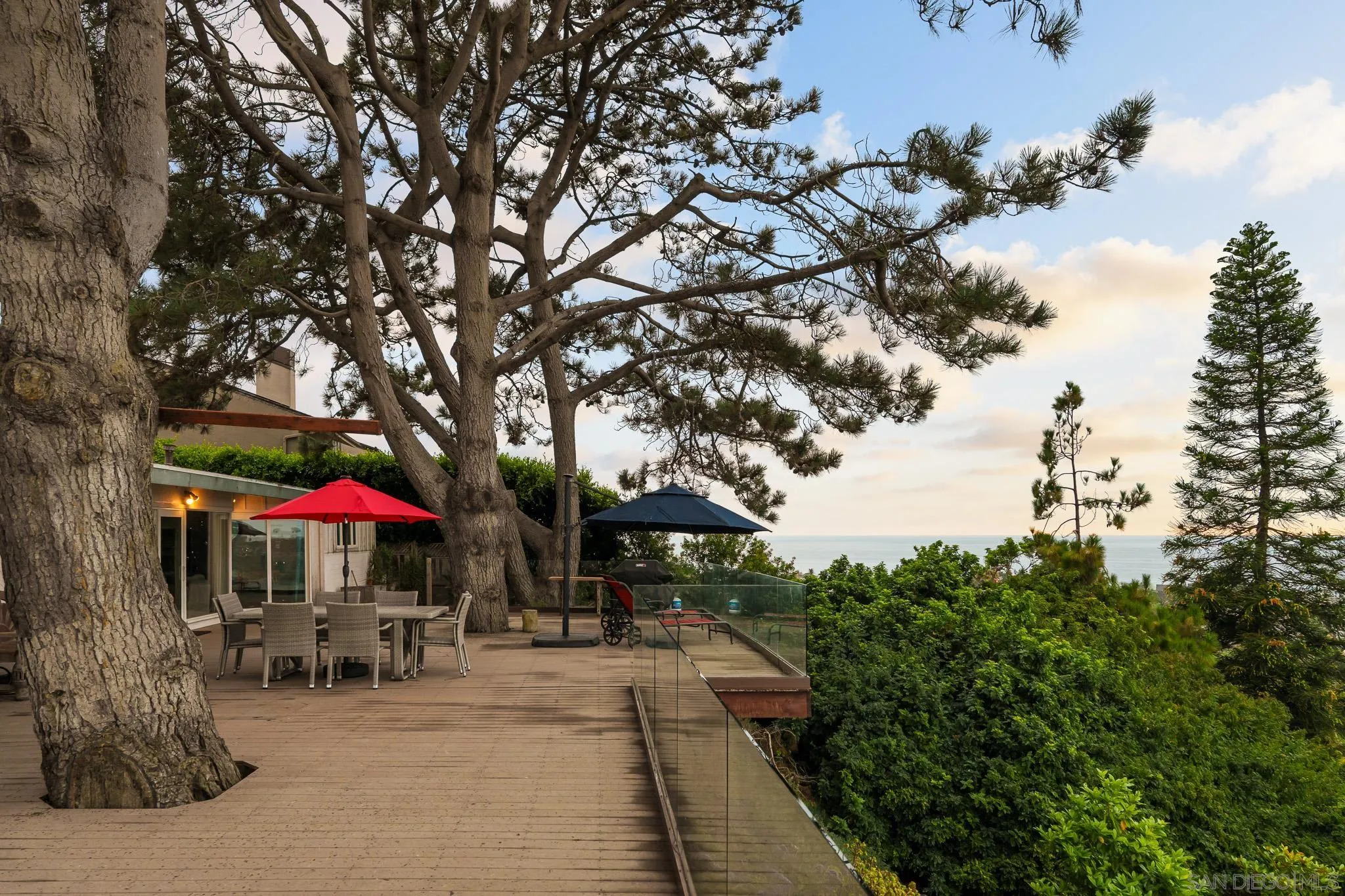 https://cdn.realtyfeed.com/cdn/127/250029240/1c0bbc32f2e366729b683652fd6a5cc1.webp
