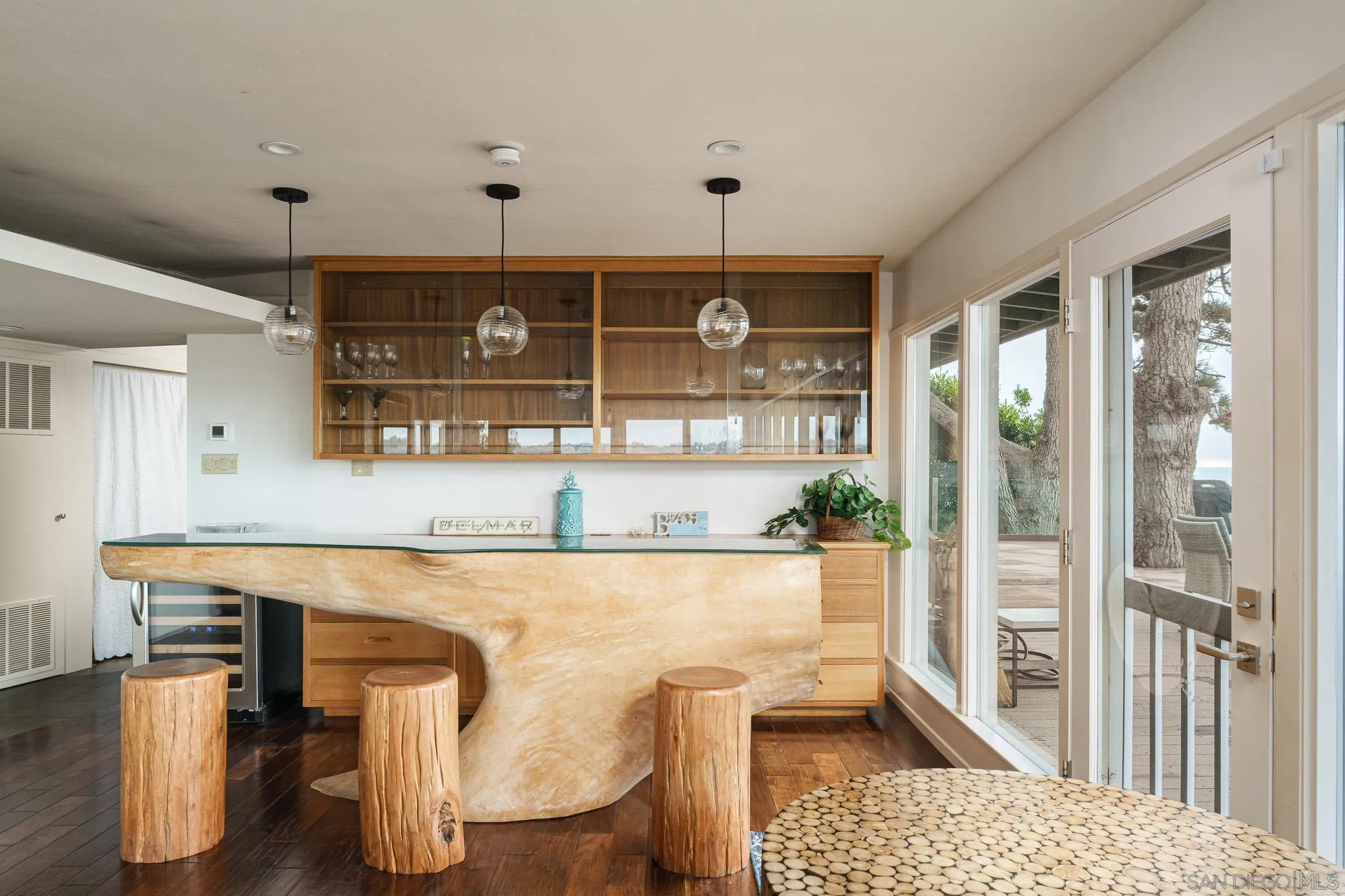 https://cdn.realtyfeed.com/cdn/127/250029240/60b478dd1066480ba31988e3a388537d.webp