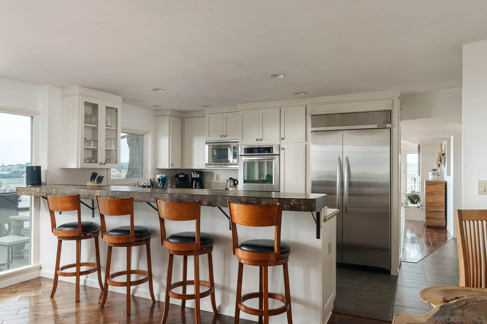 https://cdn.realtyfeed.com/cdn/127/250029240/65777b6a6286e2c49a7fa48214e1c624.webp