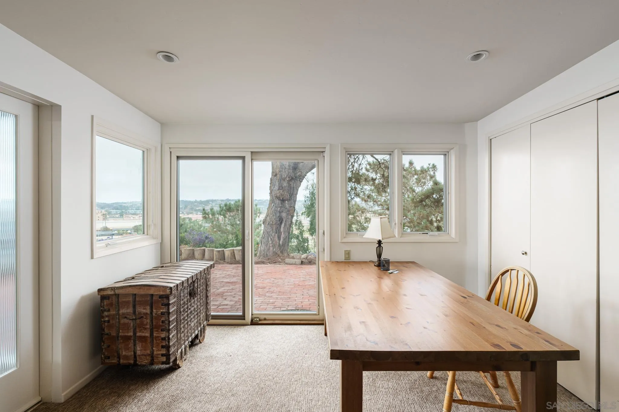 https://cdn.realtyfeed.com/cdn/127/250029240/db099ba721f8cf2db0b73fe9620bb591.webp