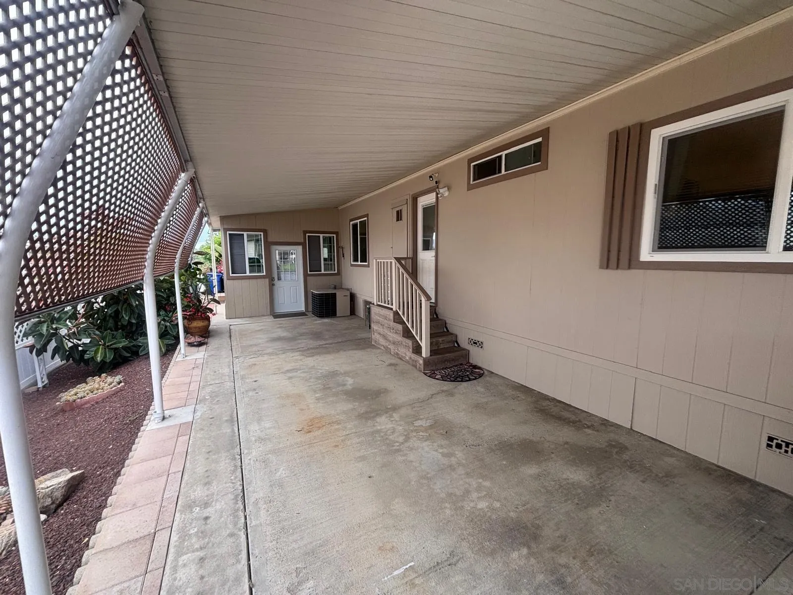 https://cdn.realtyfeed.com/cdn/127/250029243/5996e989c05b1e030eb935edd3286fb8.webp