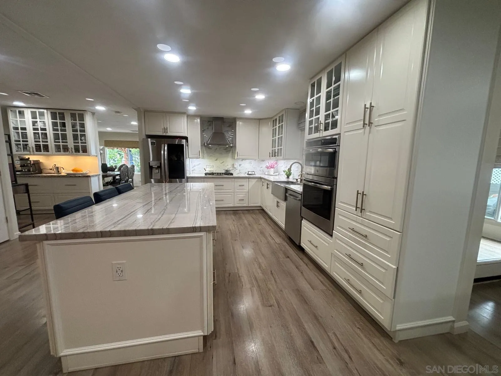 https://cdn.realtyfeed.com/cdn/127/250029243/7dab9af4a468d1734165604109bee11c.webp