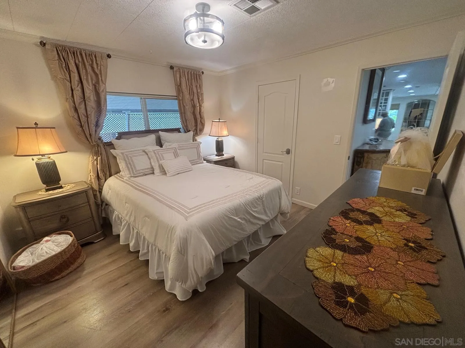 https://cdn.realtyfeed.com/cdn/127/250029243/889d8cb6847b557aed434ea46413701d.webp