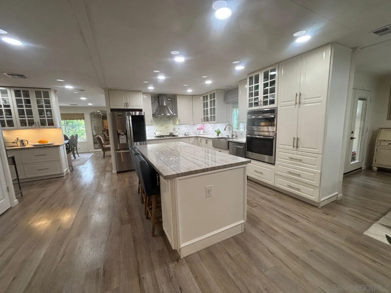 https://cdn.realtyfeed.com/cdn/127/250029243/a5c600c71f0b0b9f53756e544ec898ff.webp