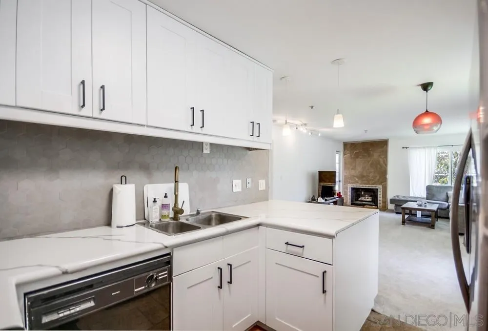 Photo #11: 250029275 Listing: Photo #11