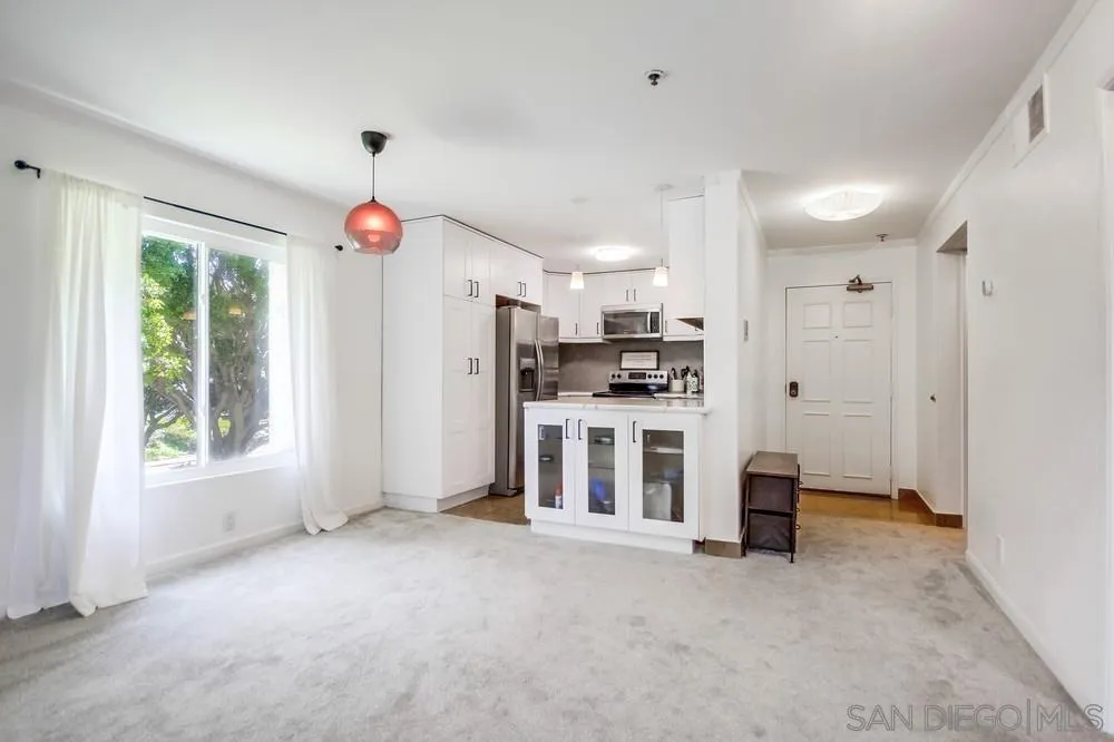 Photo #5: 250029275 Listing 