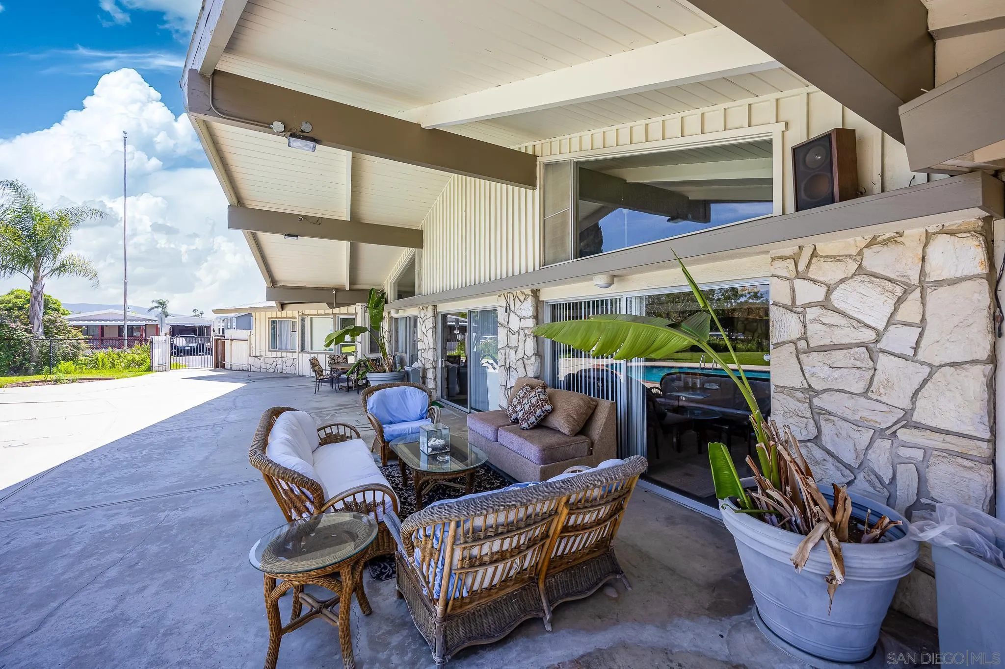 https://cdn.realtyfeed.com/cdn/127/250029282/1bcfa97a8eced52a70ce7254cb05207a.webp