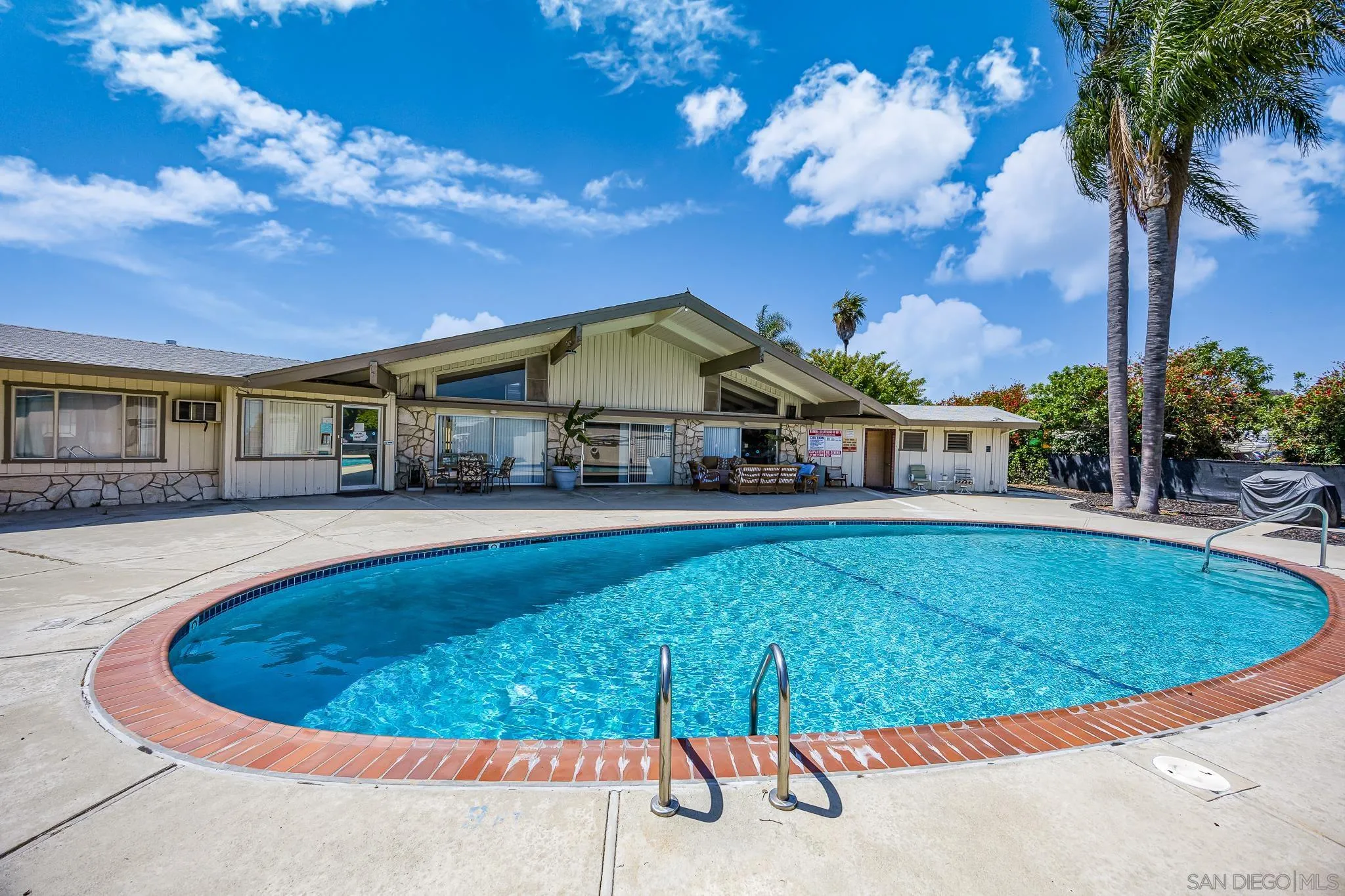 https://cdn.realtyfeed.com/cdn/127/250029282/3682f10c900b8f48375e73f938d9113f.webp