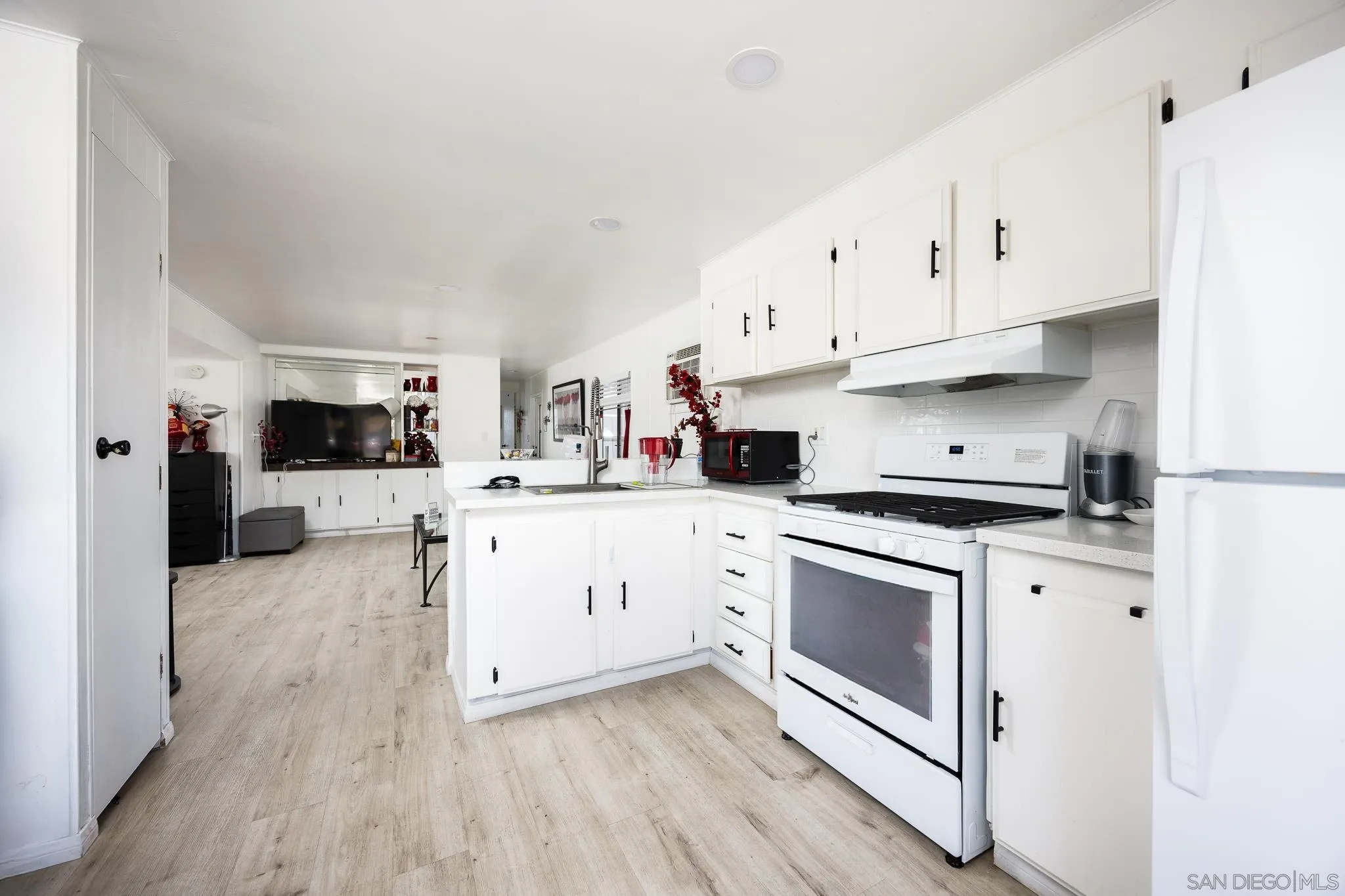 https://cdn.realtyfeed.com/cdn/127/250029282/4627b0143a16fbbd975e08aeac067c5c.webp
