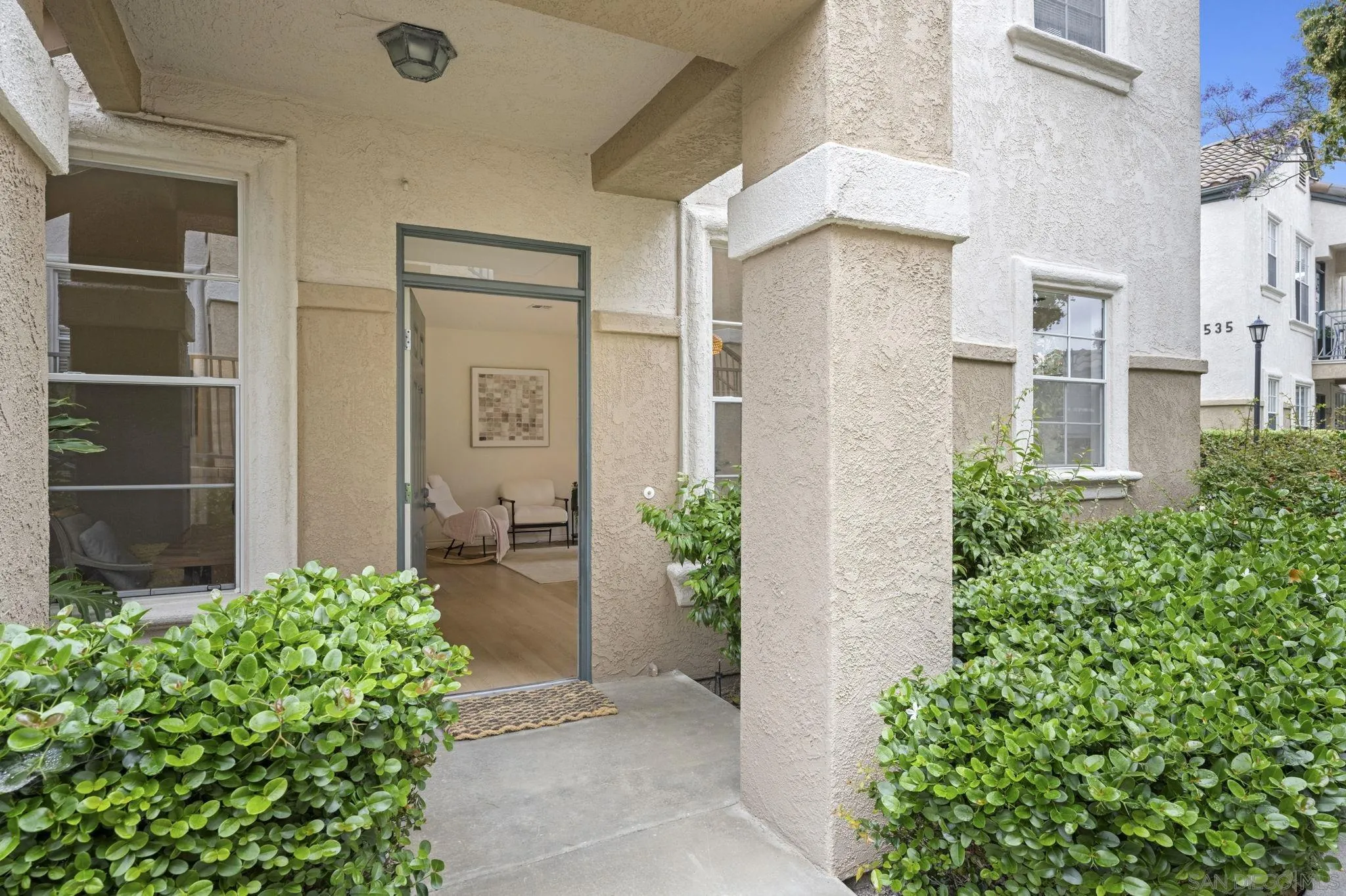 https://cdn.realtyfeed.com/cdn/127/250029287/720df7cda1904614945e0b64c081b984.webp
