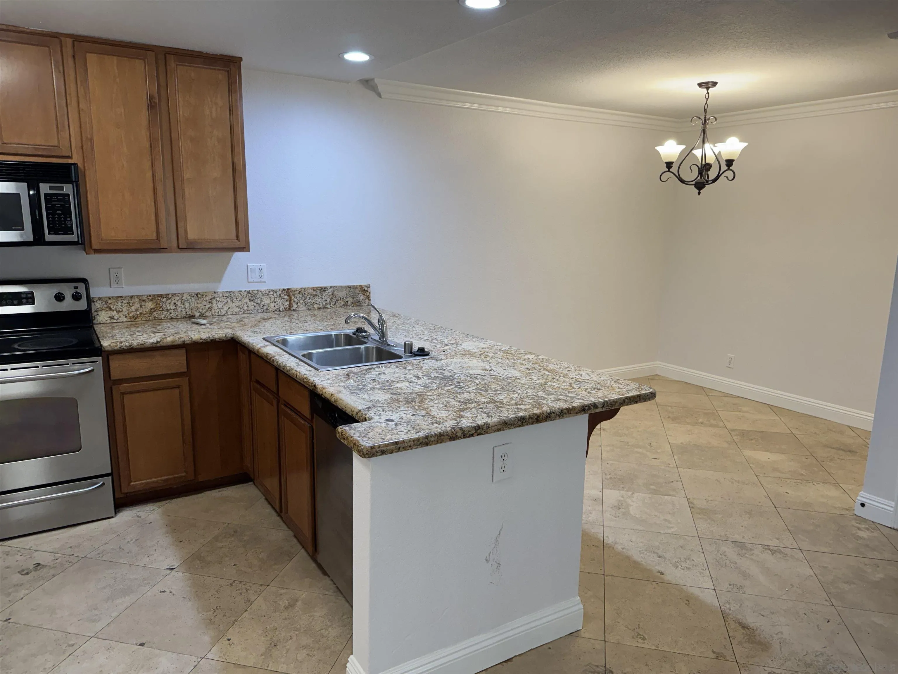 Photo #6: 250029299 Listing 