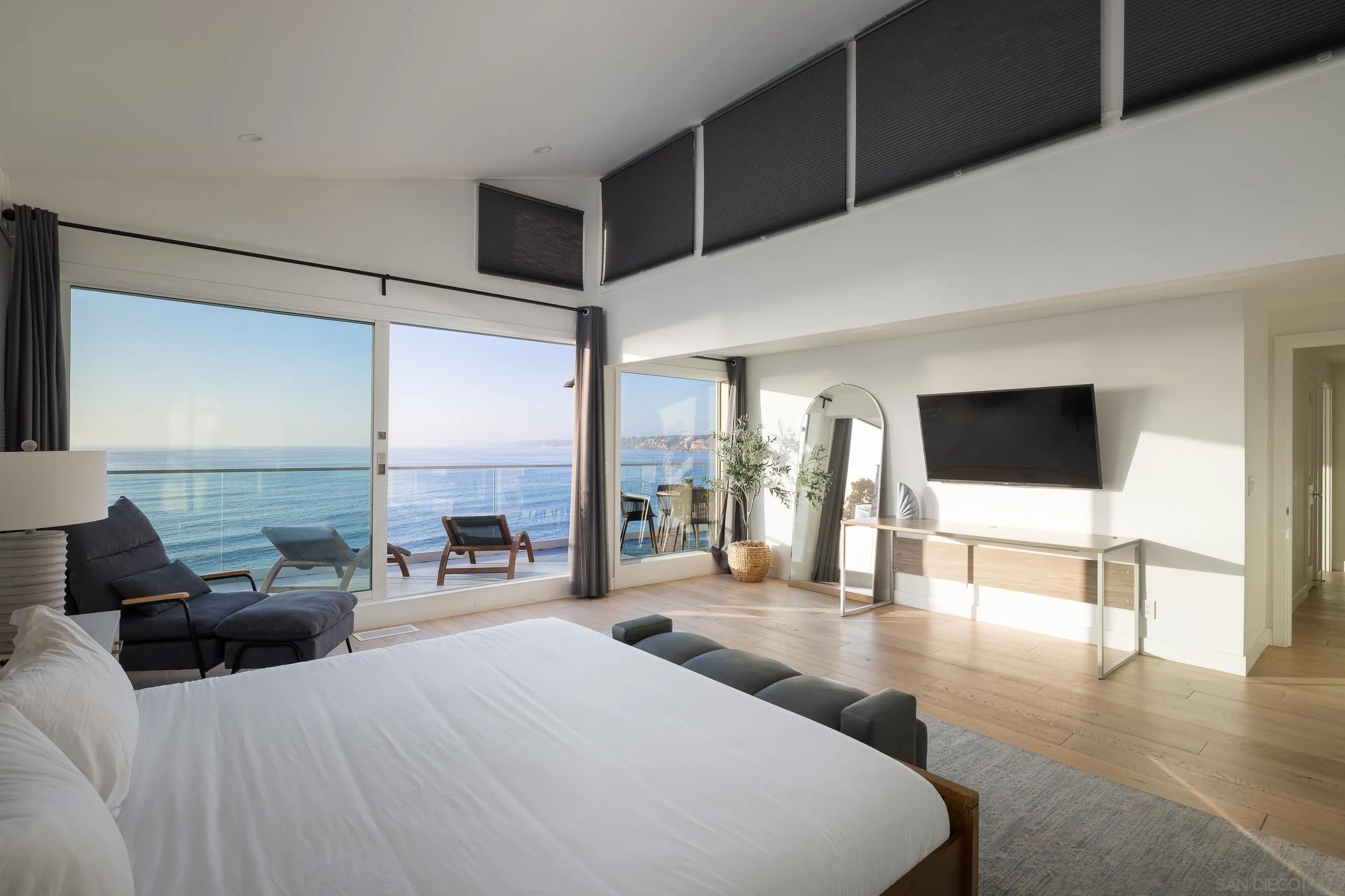 https://cdn.realtyfeed.com/cdn/127/250029326/2d5942f267c960e0c043c1563cbf741d.webp