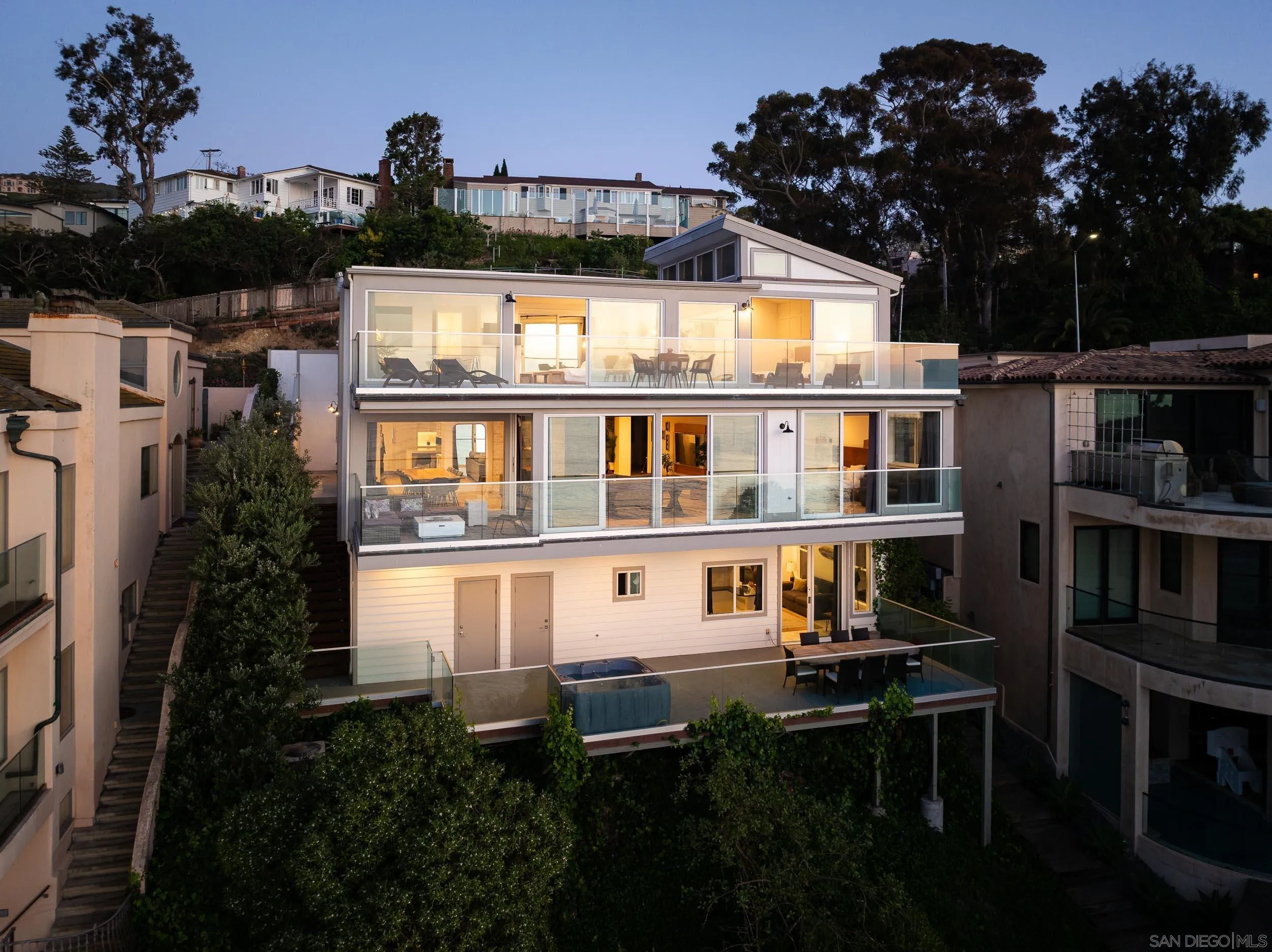 https://cdn.realtyfeed.com/cdn/127/250029326/c5feeee3e7af1c07e102e299495dc6a3.webp