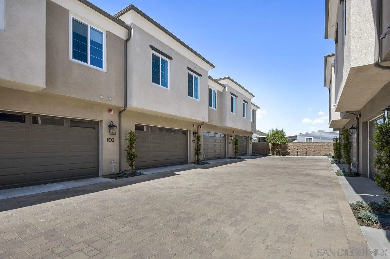 Photo #25: 250029332 Listing: Photo #25