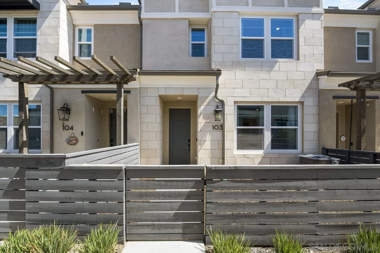 Photo #2: 250029332 Listing 