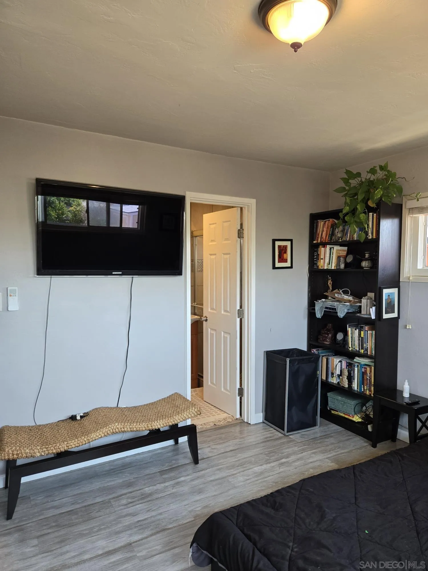 https://cdn.realtyfeed.com/cdn/127/250029377/df3e2a18dbd2381192d37cc45e6a378e.webp