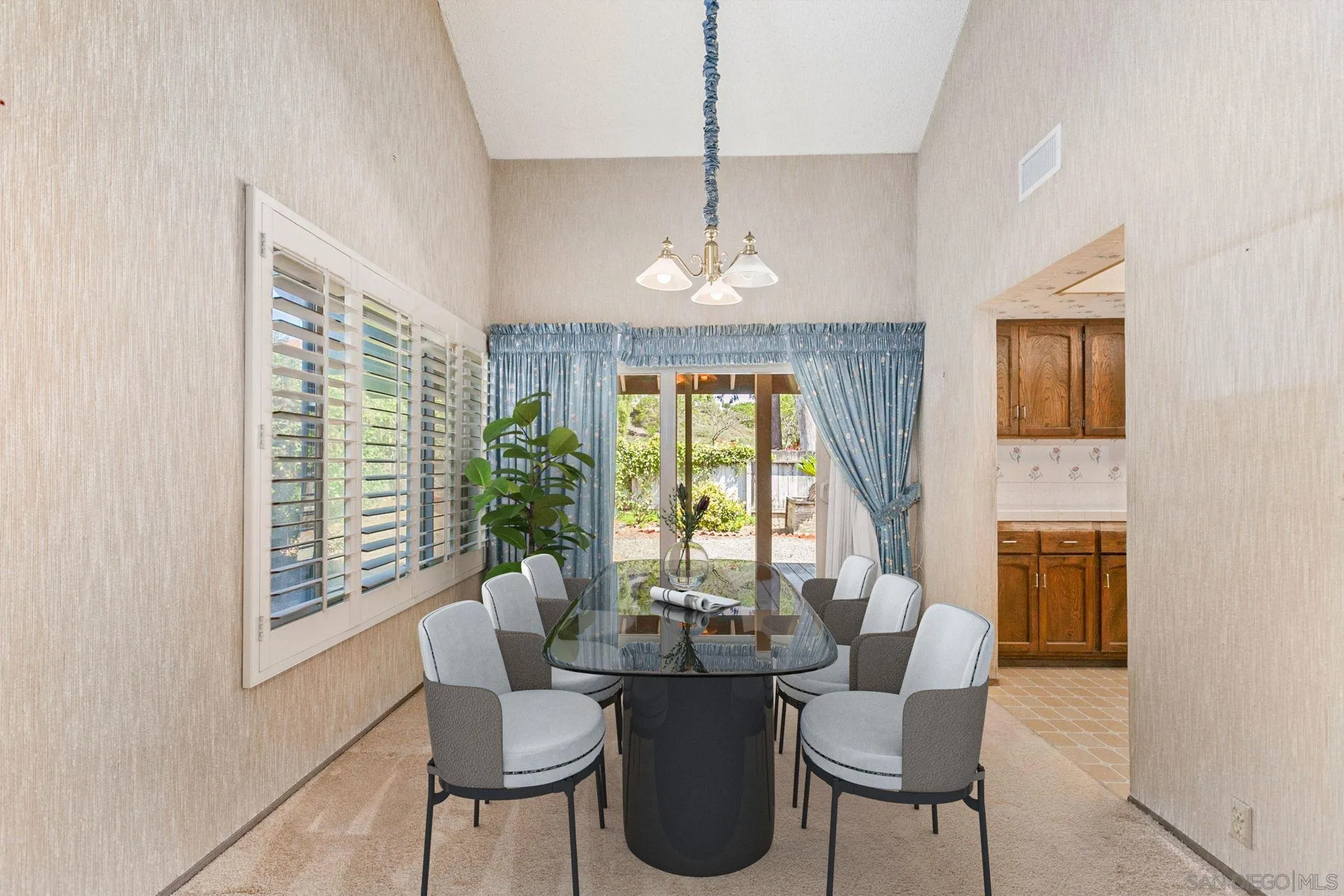 https://cdn.realtyfeed.com/cdn/127/250029378/6cb64a63a3221073160ccf851bed7e23.webp