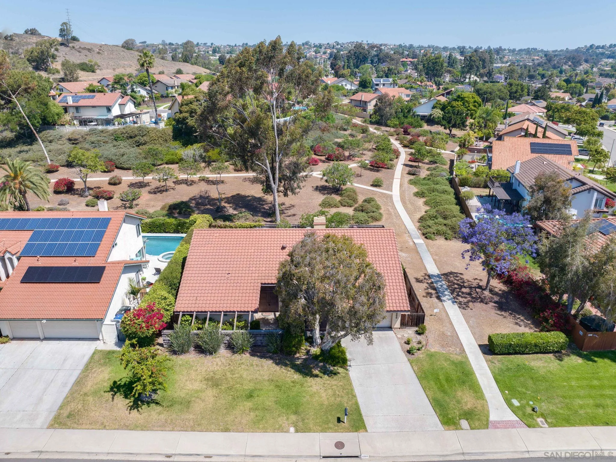 https://cdn.realtyfeed.com/cdn/127/250029378/87a18424d73eb7a8b105b7bfeca6d280.webp