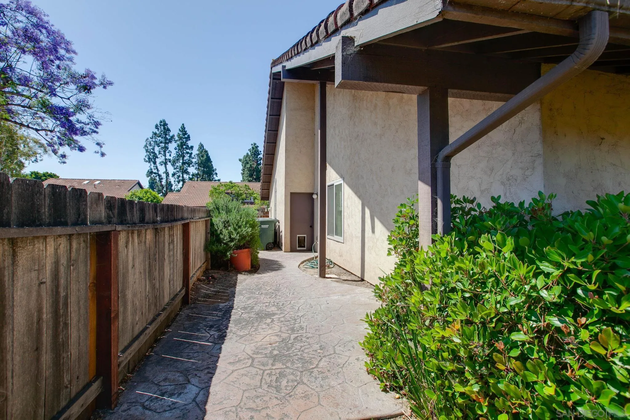 https://cdn.realtyfeed.com/cdn/127/250029378/89db5e9c788a15c5e4c6b259e20efe5c.webp