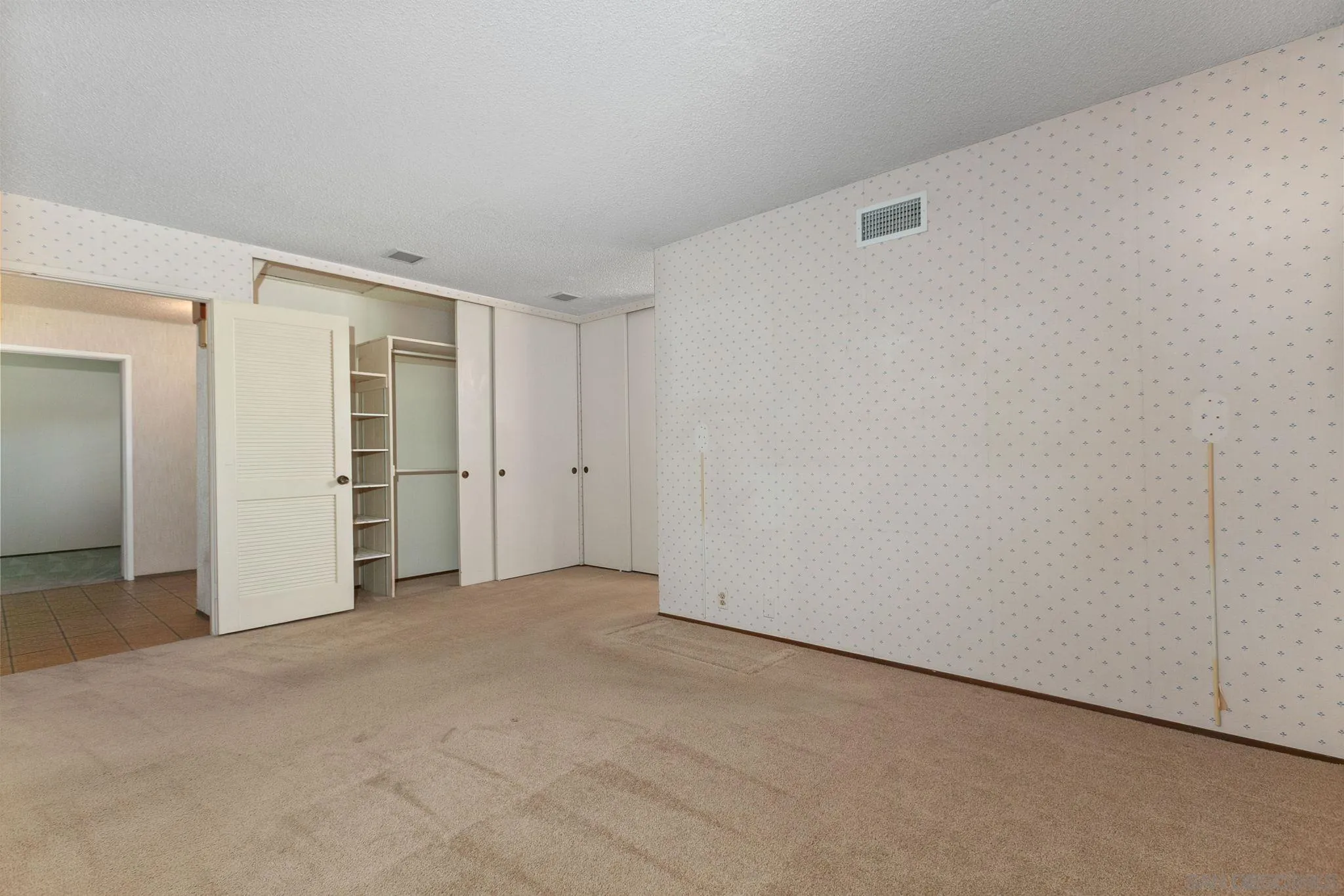 https://cdn.realtyfeed.com/cdn/127/250029378/92f25c54c2d7770011a3dc007245d2ed.webp