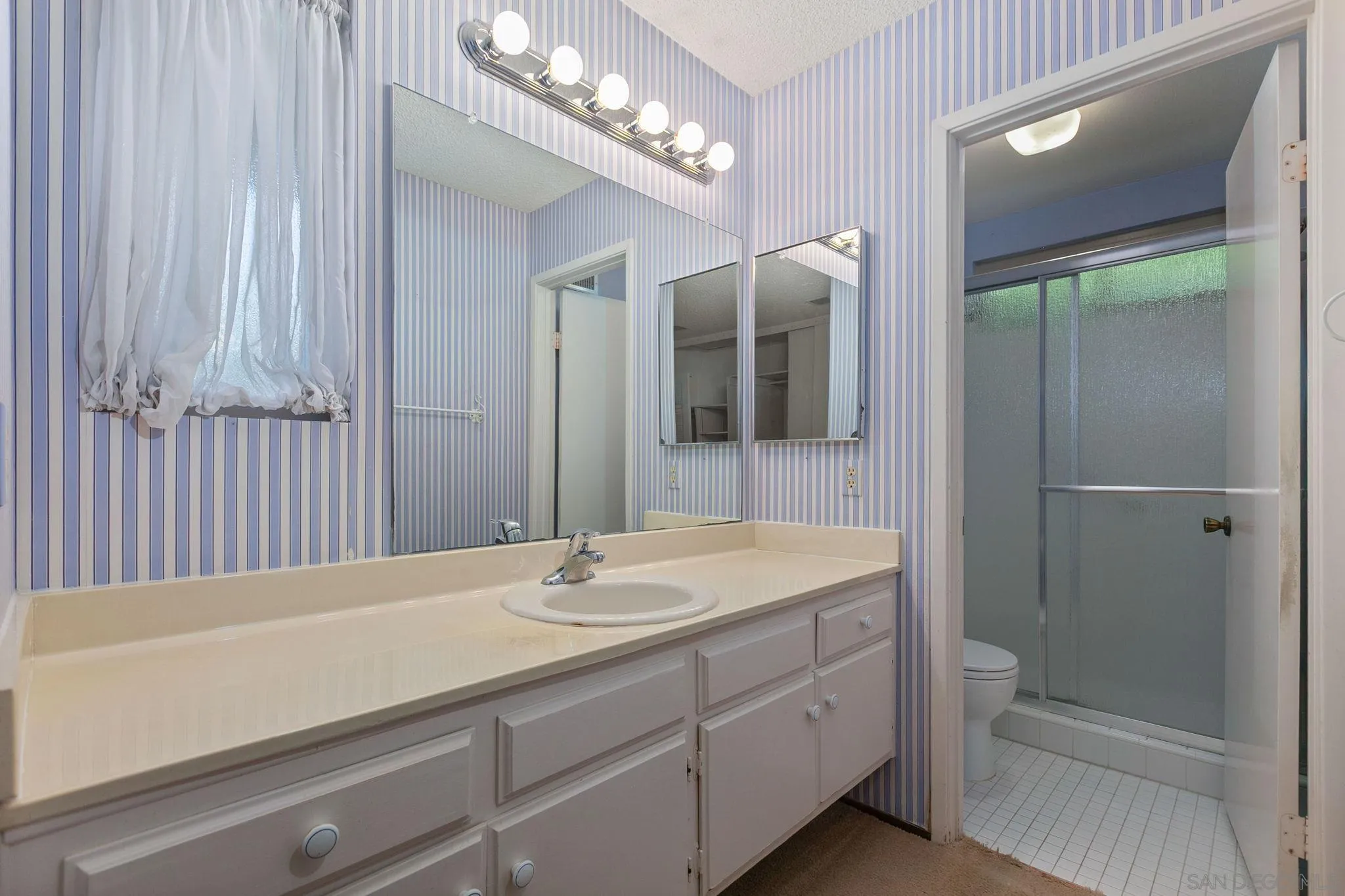 https://cdn.realtyfeed.com/cdn/127/250029378/abf09b512da89f3cd6a7e73dd25ca882.webp