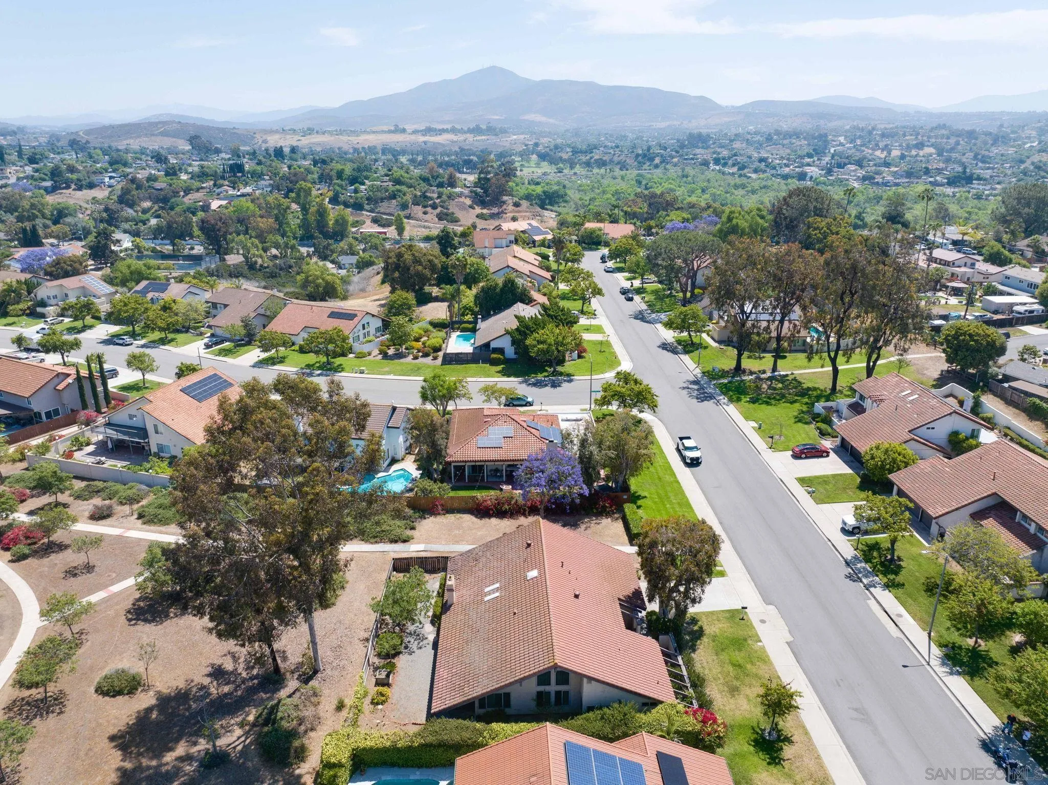 https://cdn.realtyfeed.com/cdn/127/250029378/bd8b58622f918fef272acf99d71899fb.webp
