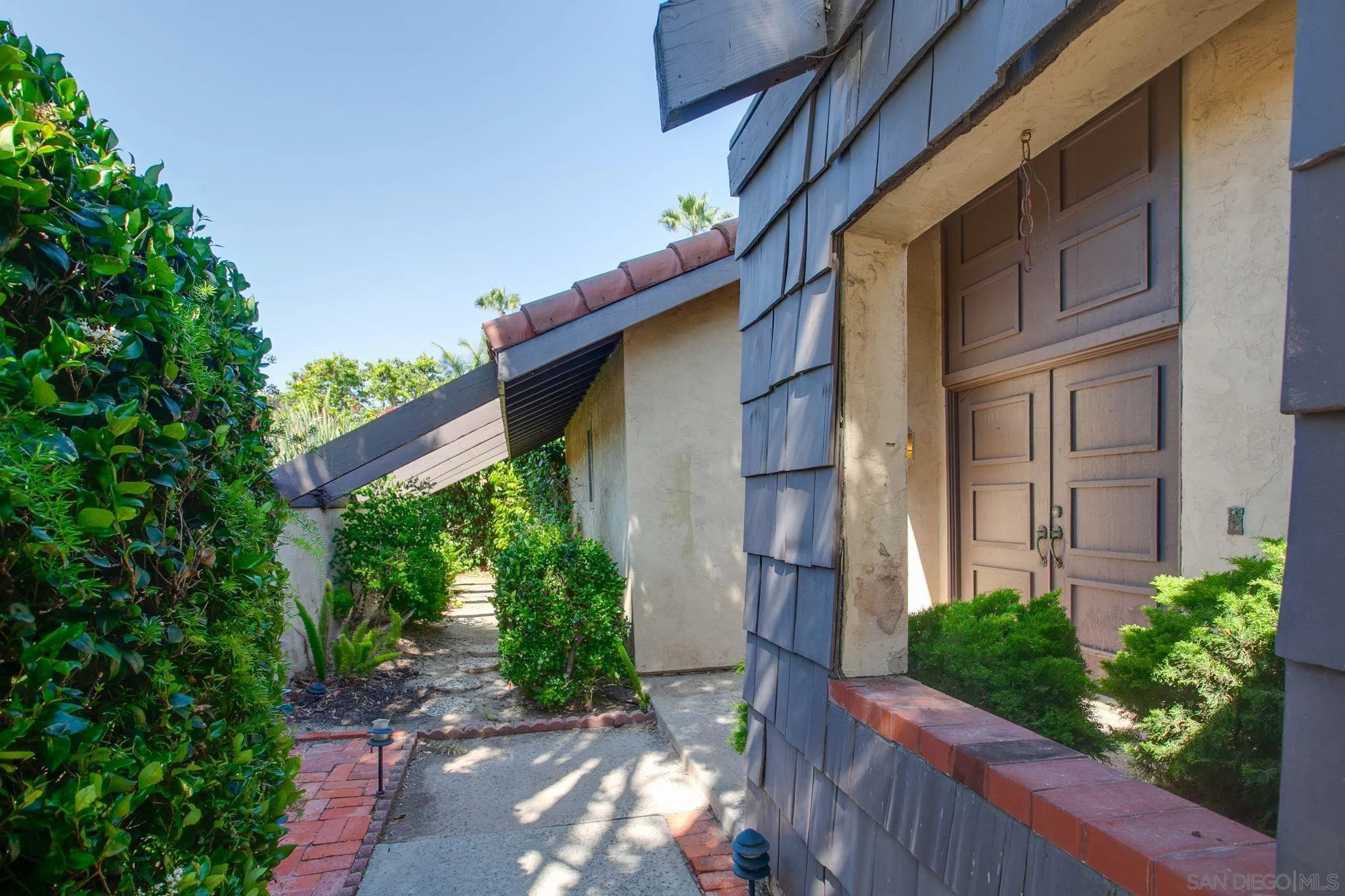 https://cdn.realtyfeed.com/cdn/127/250029378/e6893f4c7d742317e5f665961c91cab9.webp