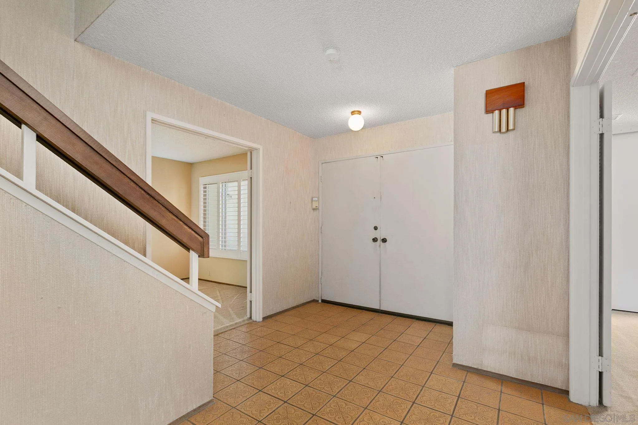 https://cdn.realtyfeed.com/cdn/127/250029378/f06a67d2781f5abdb0fc205e5797aadd.webp
