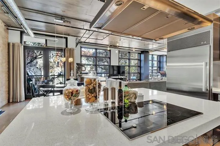 Photo #5: 250029381 Listing 