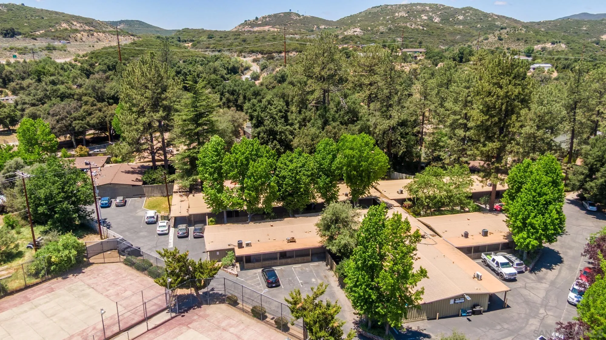 https://cdn.realtyfeed.com/cdn/127/250029406/51364cca4b9e9b7720549c859276731a.webp