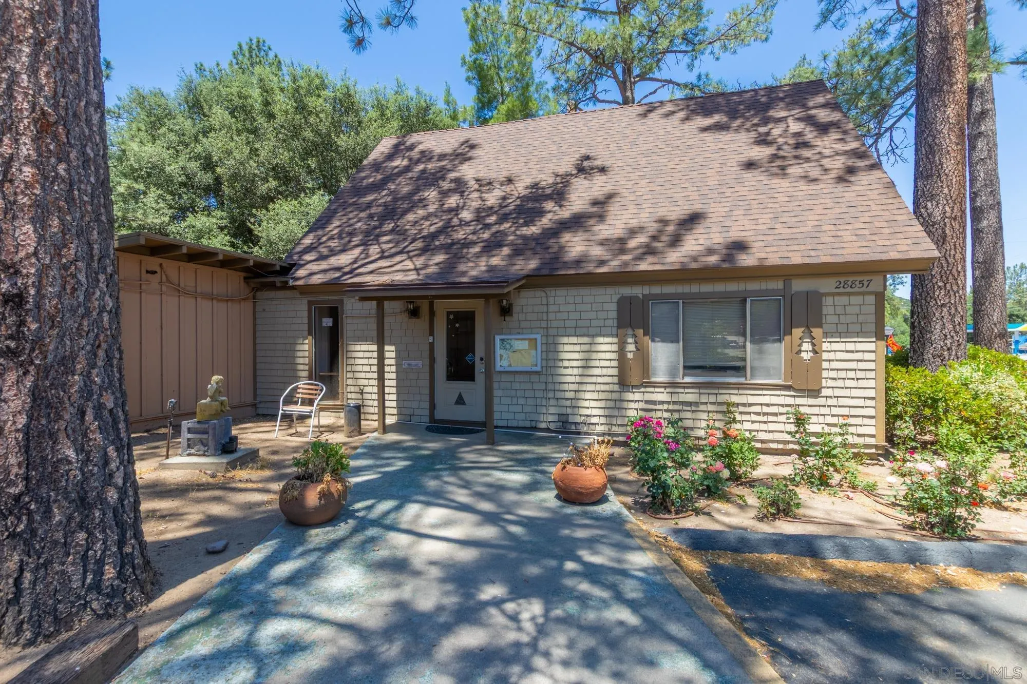 https://cdn.realtyfeed.com/cdn/127/250029406/5a4f04d1b00bd0b5bbd81d876d61249f.webp