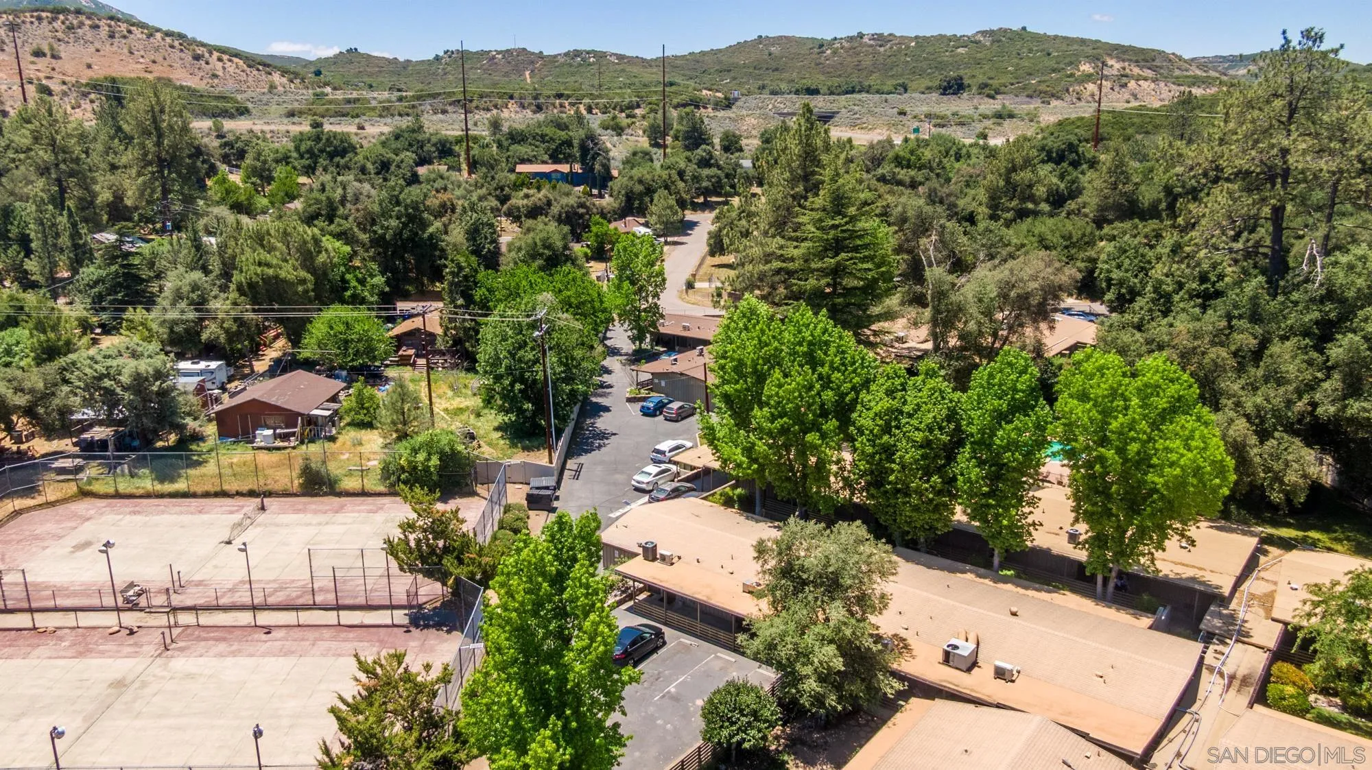 https://cdn.realtyfeed.com/cdn/127/250029406/683caa39ca85a30ca2daf1e96e214def.webp