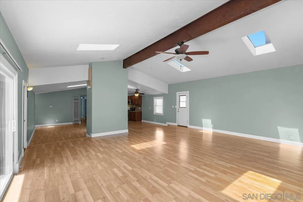 https://cdn.realtyfeed.com/cdn/127/250029413/6ad079c05913f134d368d31411f3ab89.webp