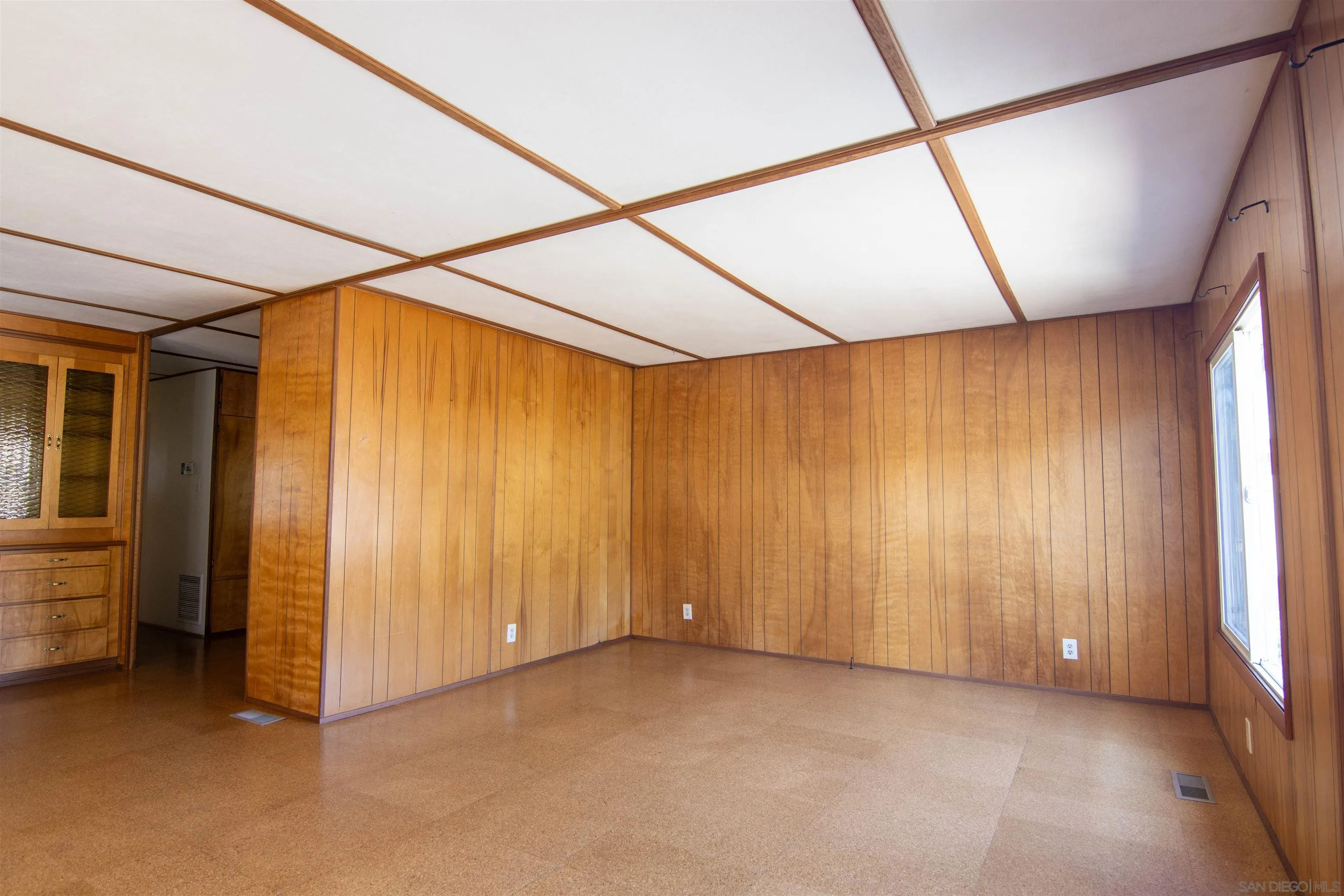 https://cdn.realtyfeed.com/cdn/127/250029415/1f7f52d557d6c9c4e24e35c97ba3fc4b.webp