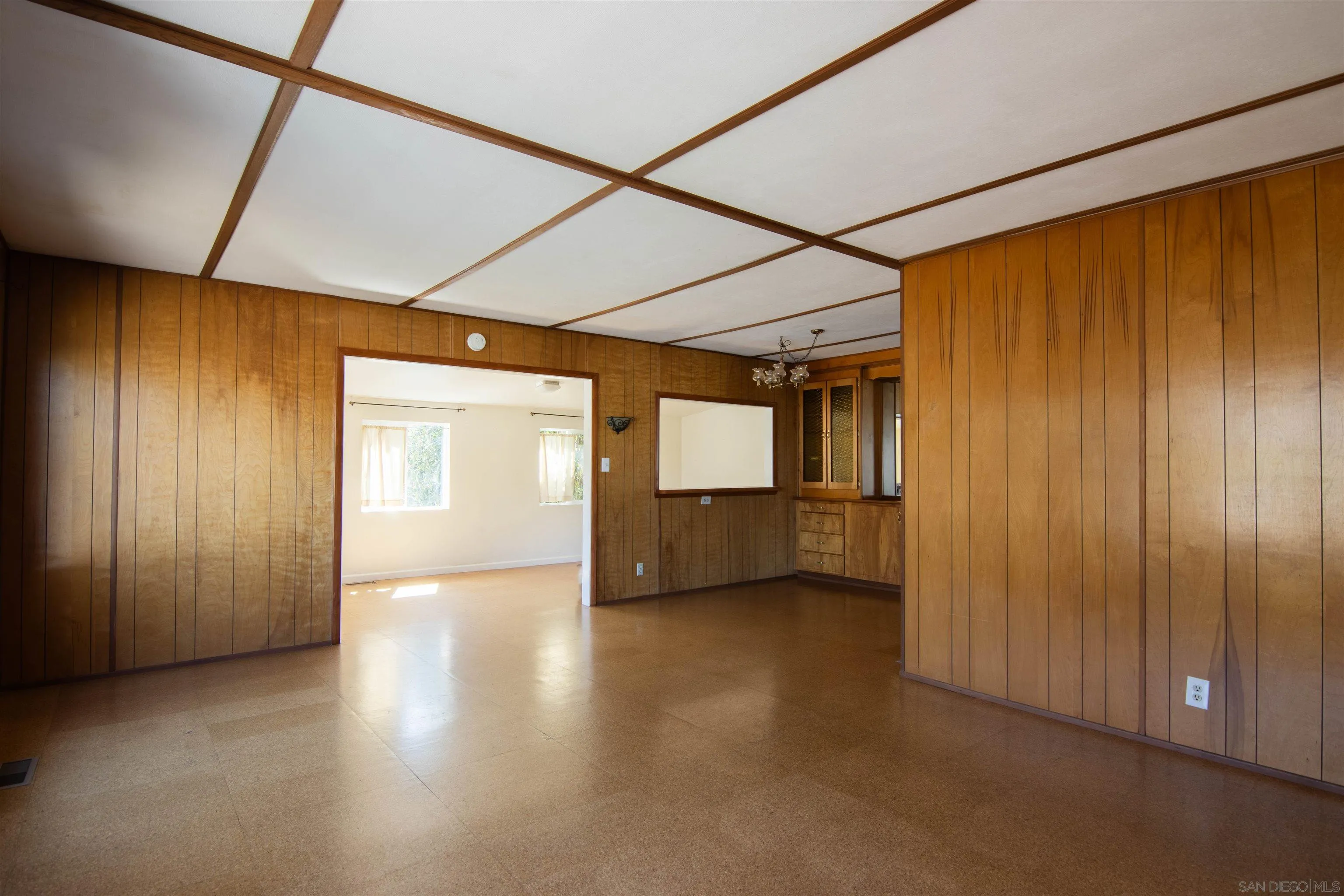 https://cdn.realtyfeed.com/cdn/127/250029415/69089fc11fc1b150caddadf19d259c29.webp