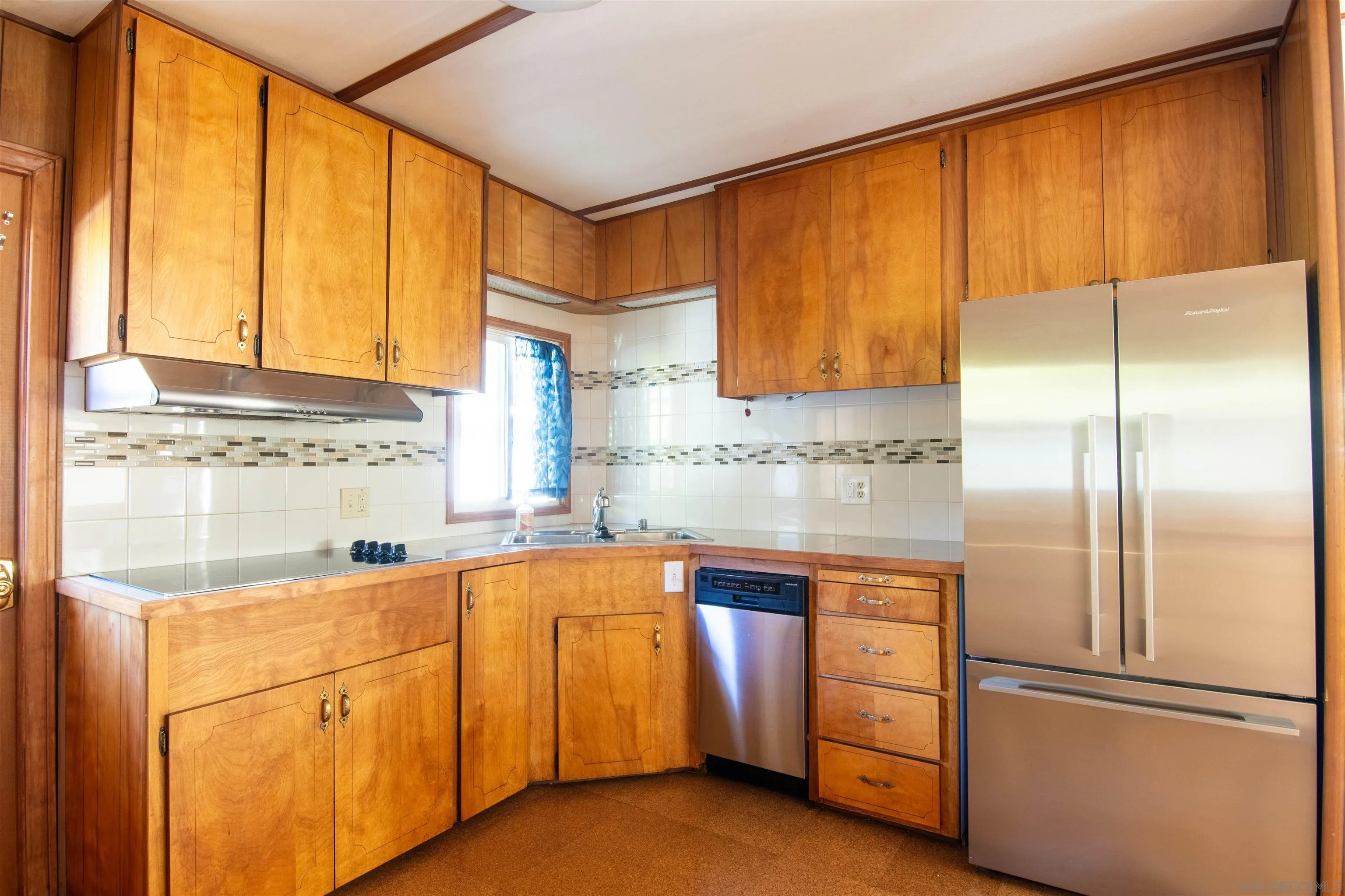 https://cdn.realtyfeed.com/cdn/127/250029415/7aa5d7c72c9ce3310c44db5ca72506b1.webp