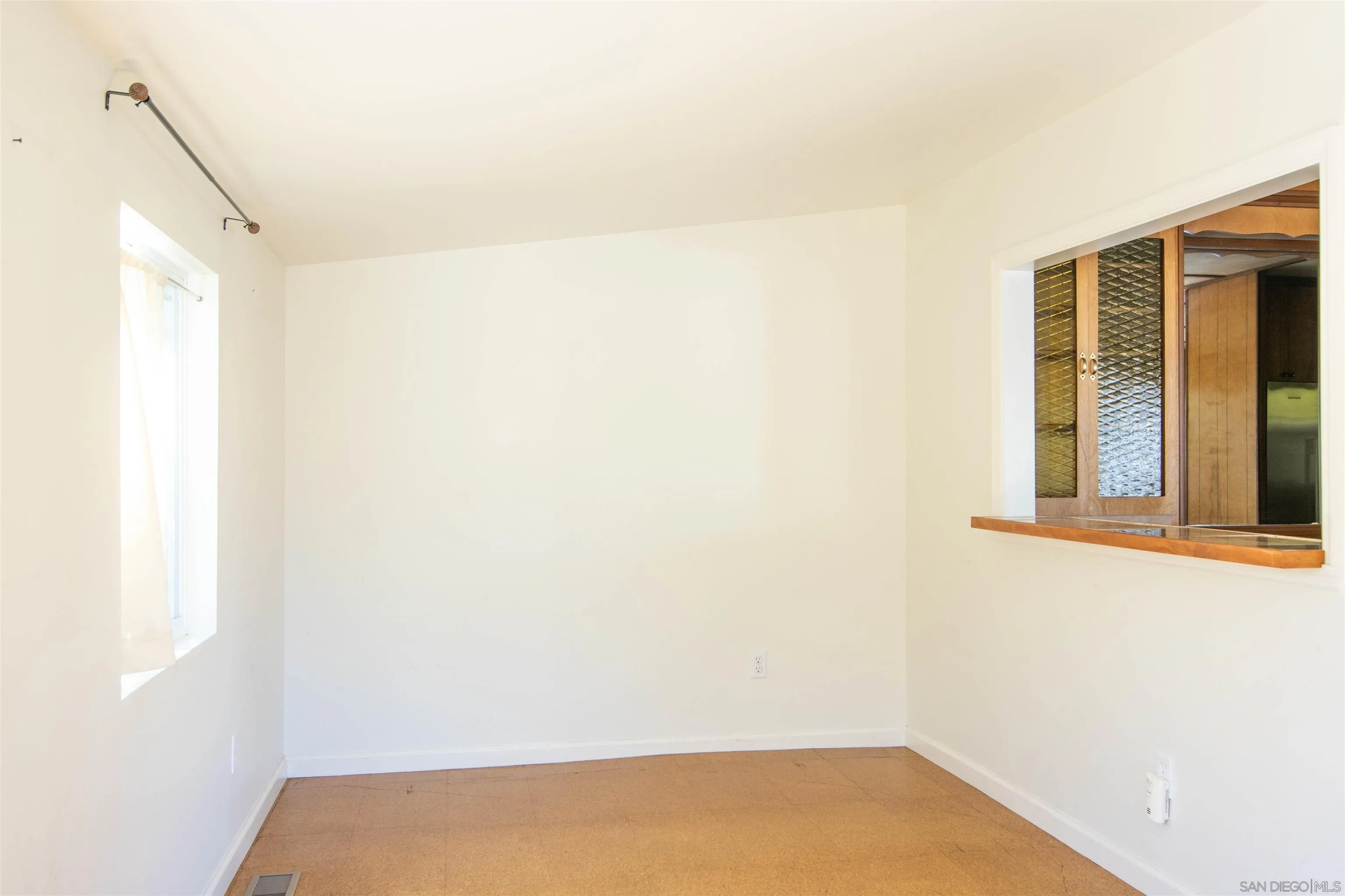 https://cdn.realtyfeed.com/cdn/127/250029415/f61dd7ac39bc0c8d3bcb4a68a95f2d12.webp