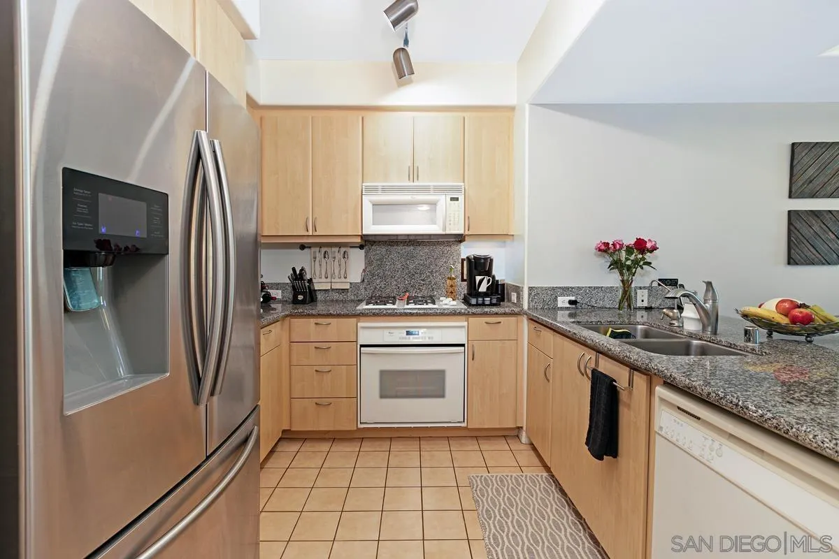 Photo #12: 250029422 Listing: Photo #12