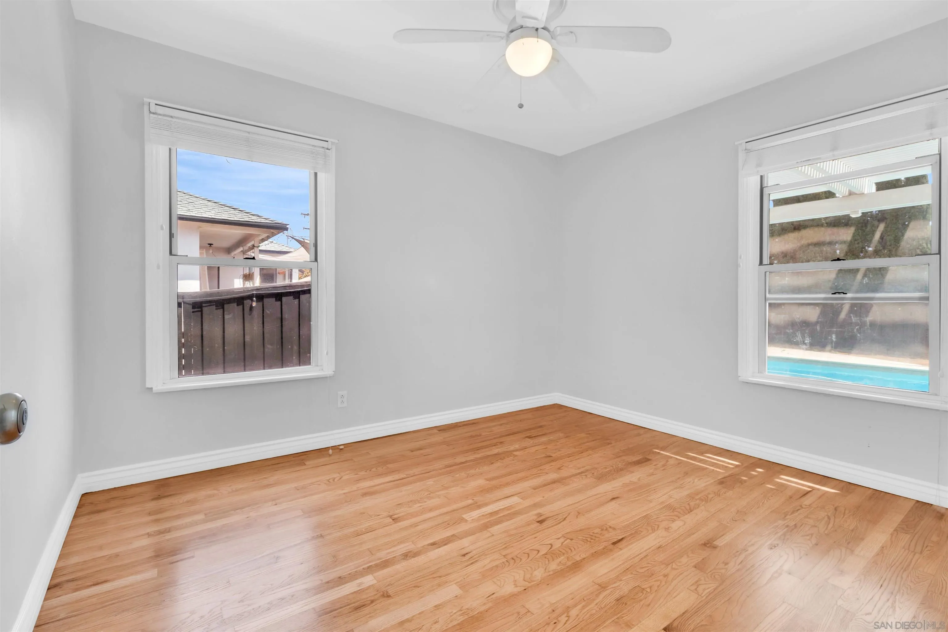 https://cdn.realtyfeed.com/cdn/127/250029432/2cbd41783f1e9f86cb14dba0db17e26f.webp
